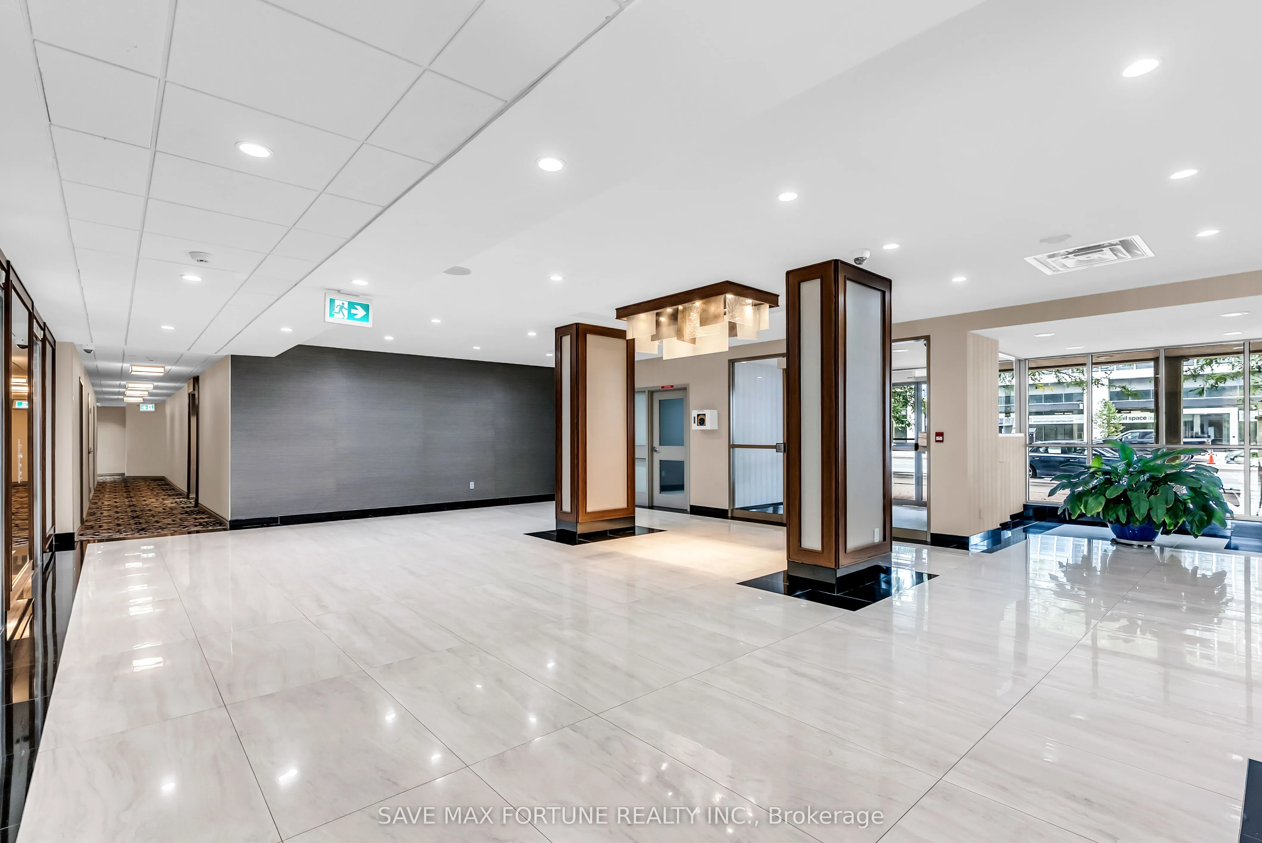 330 Rathburn Road W, #1006