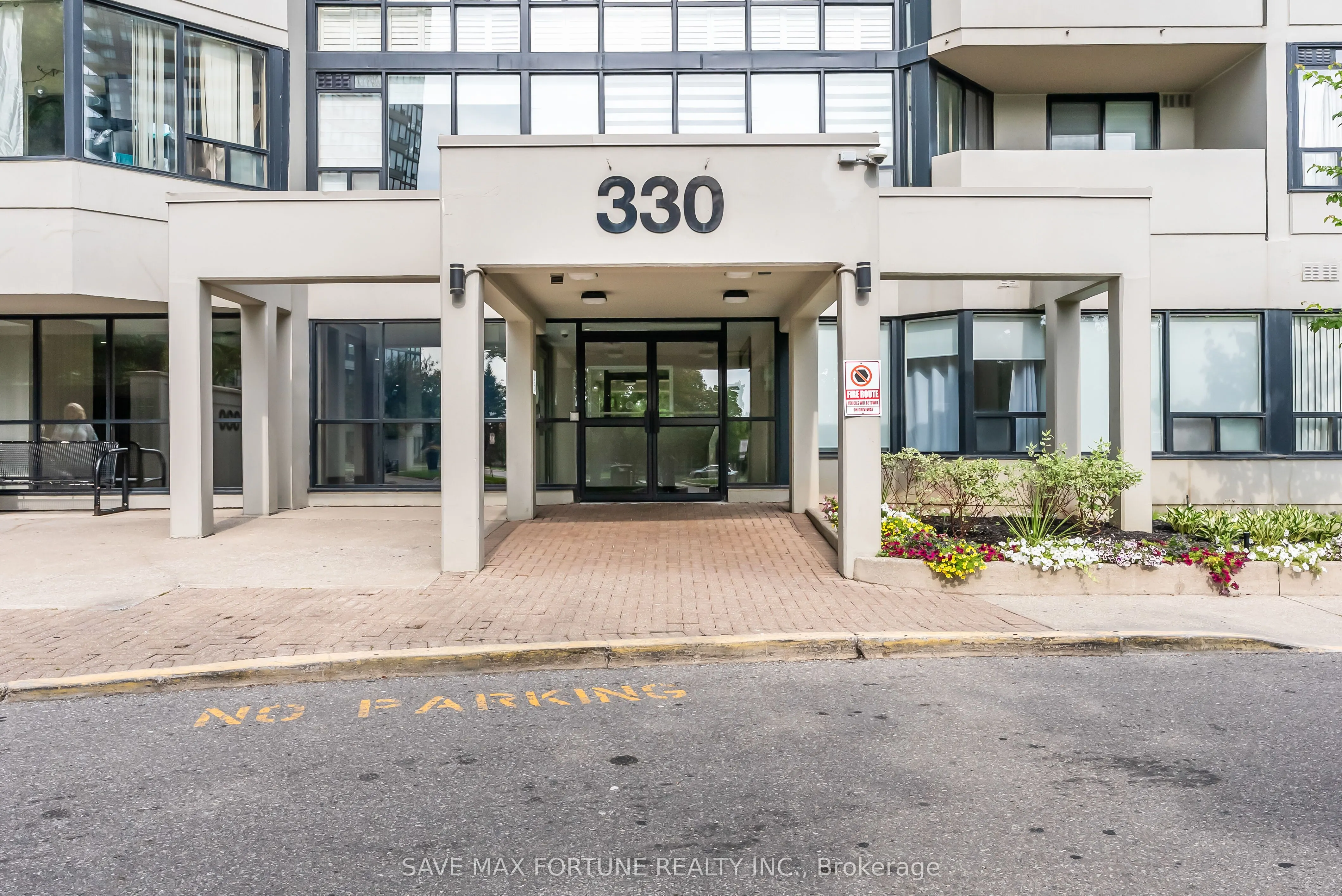 330 Rathburn Road W, #1006
