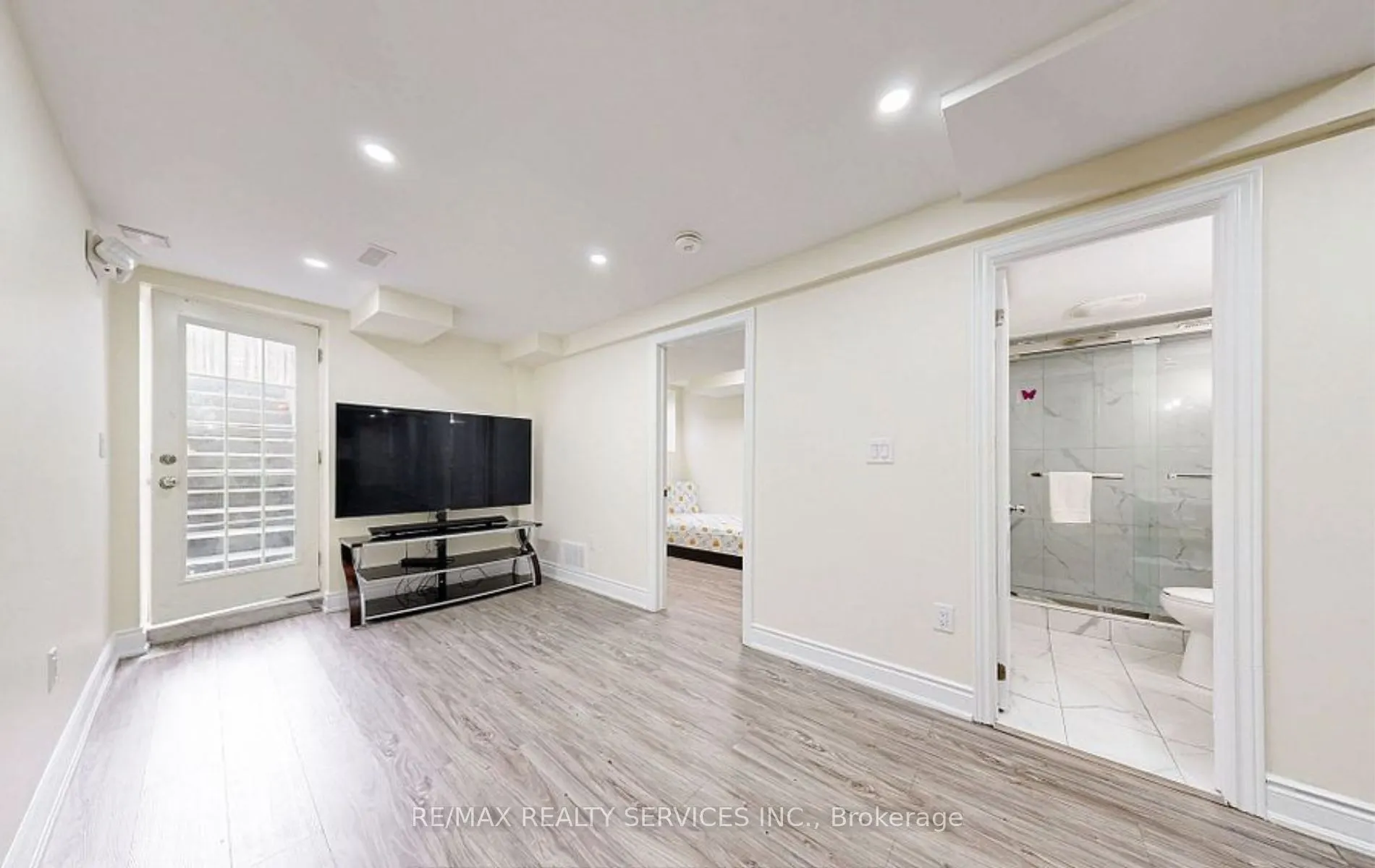 7095 Village Walk, #(Basement)