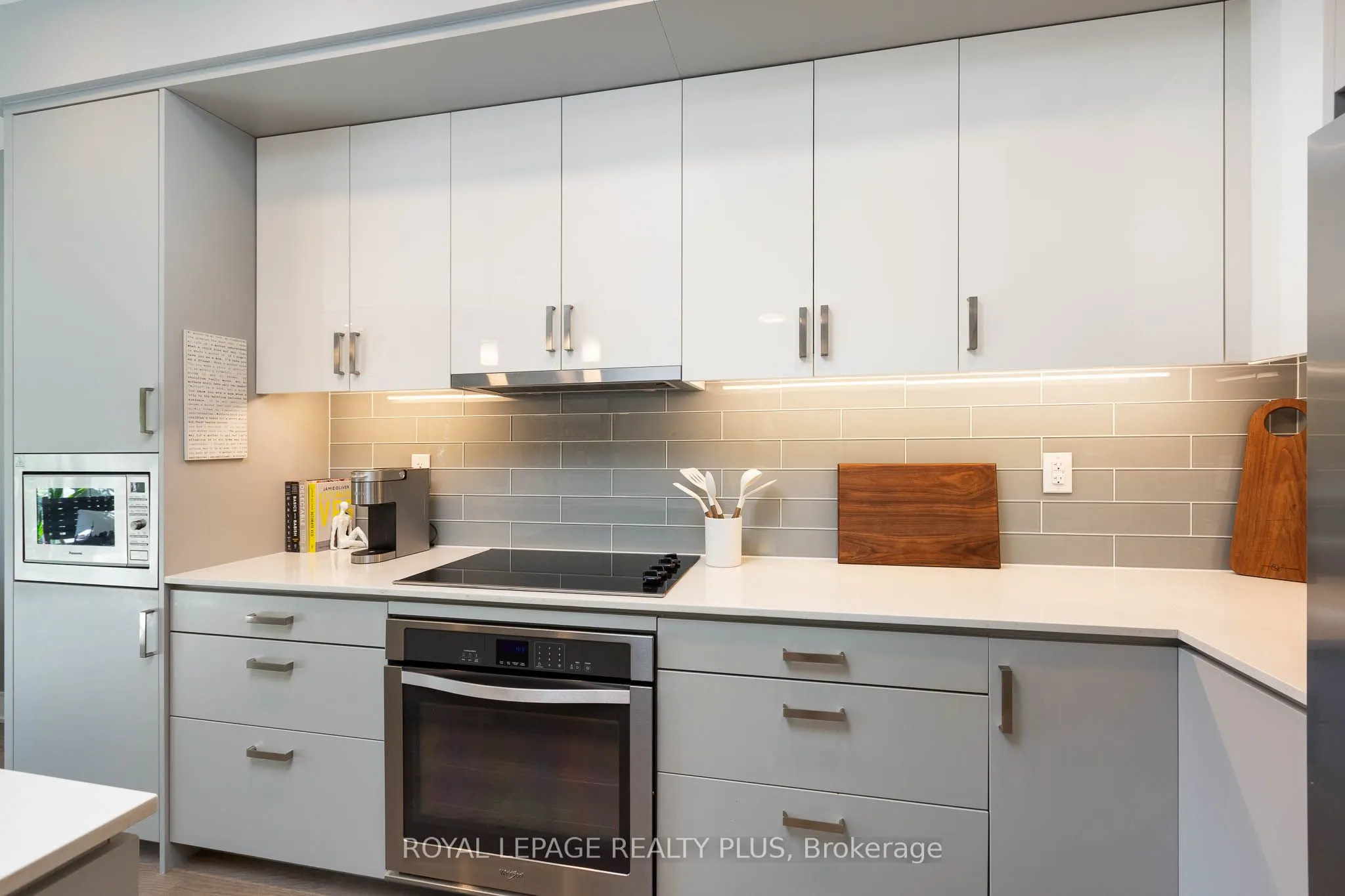 1575 Lakeshore Road W, #105