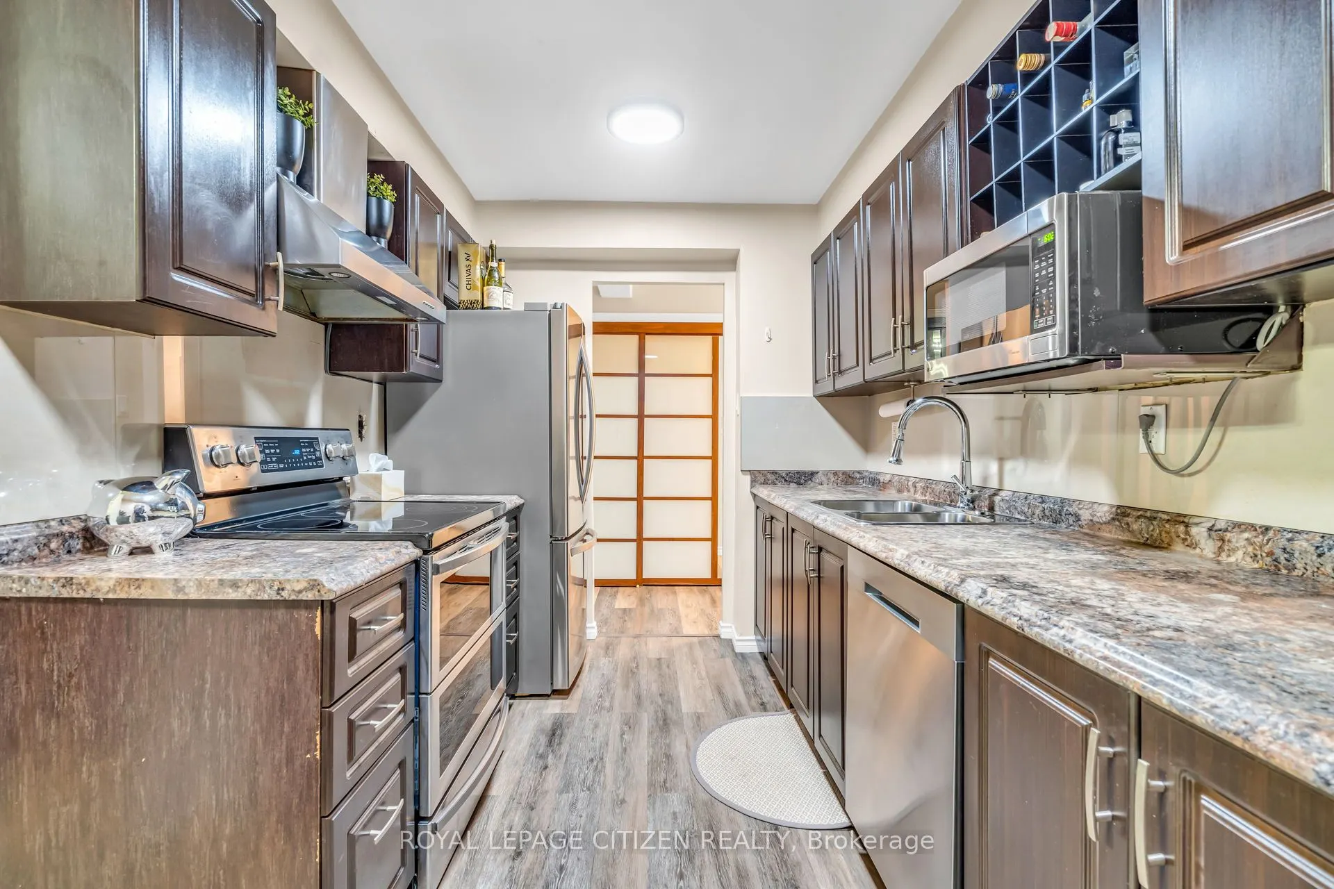61 Richview Road, #410
