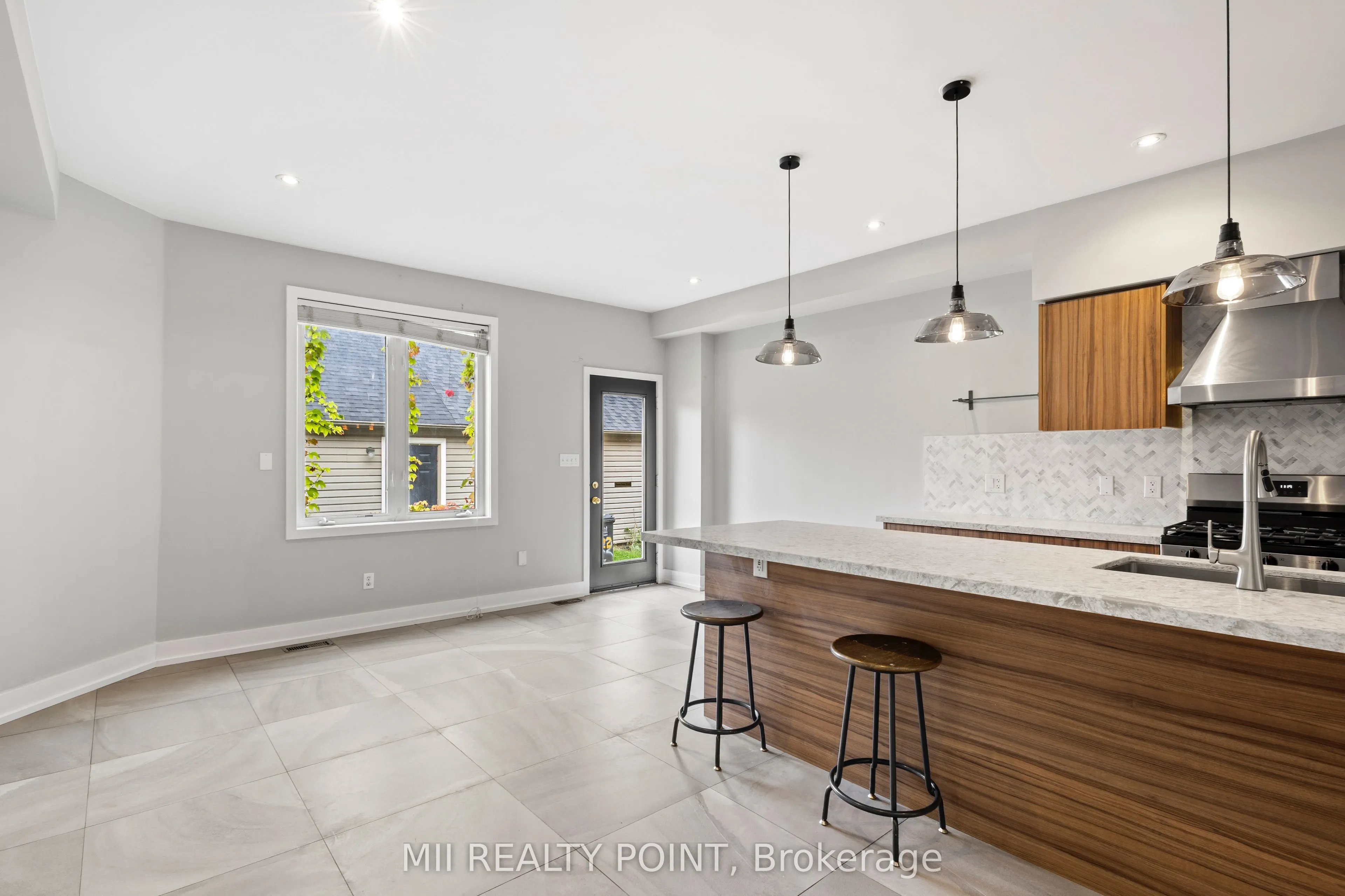 24 Bowsfield Road