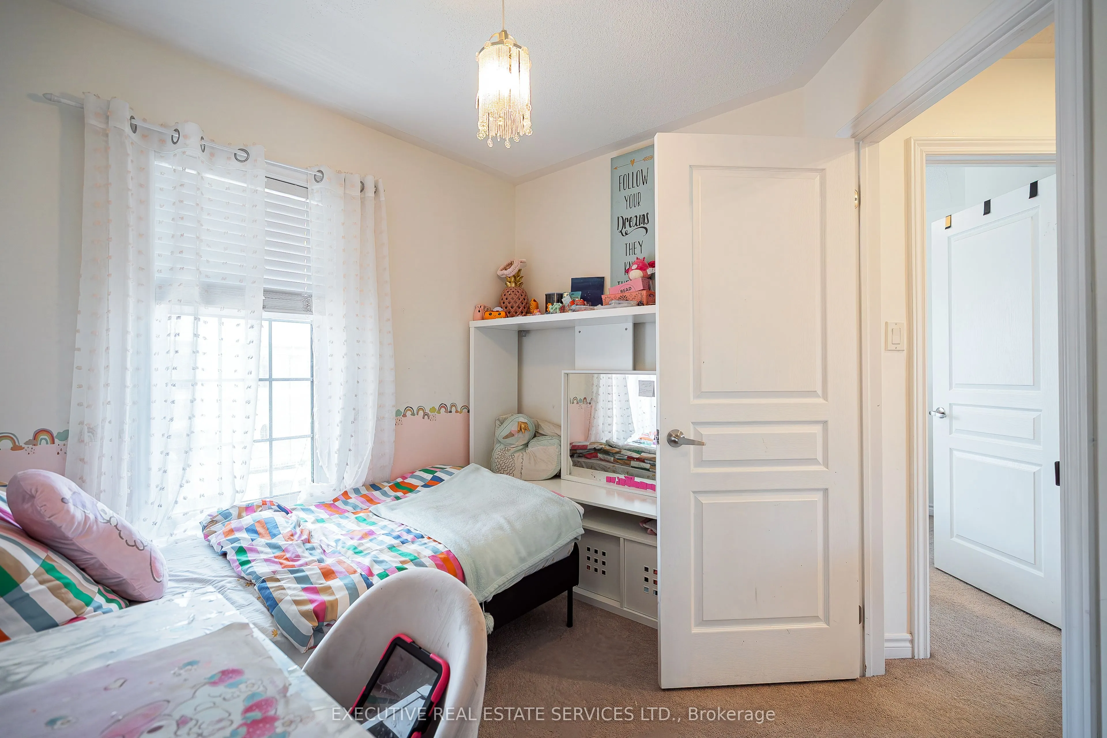 6 Abercove Close