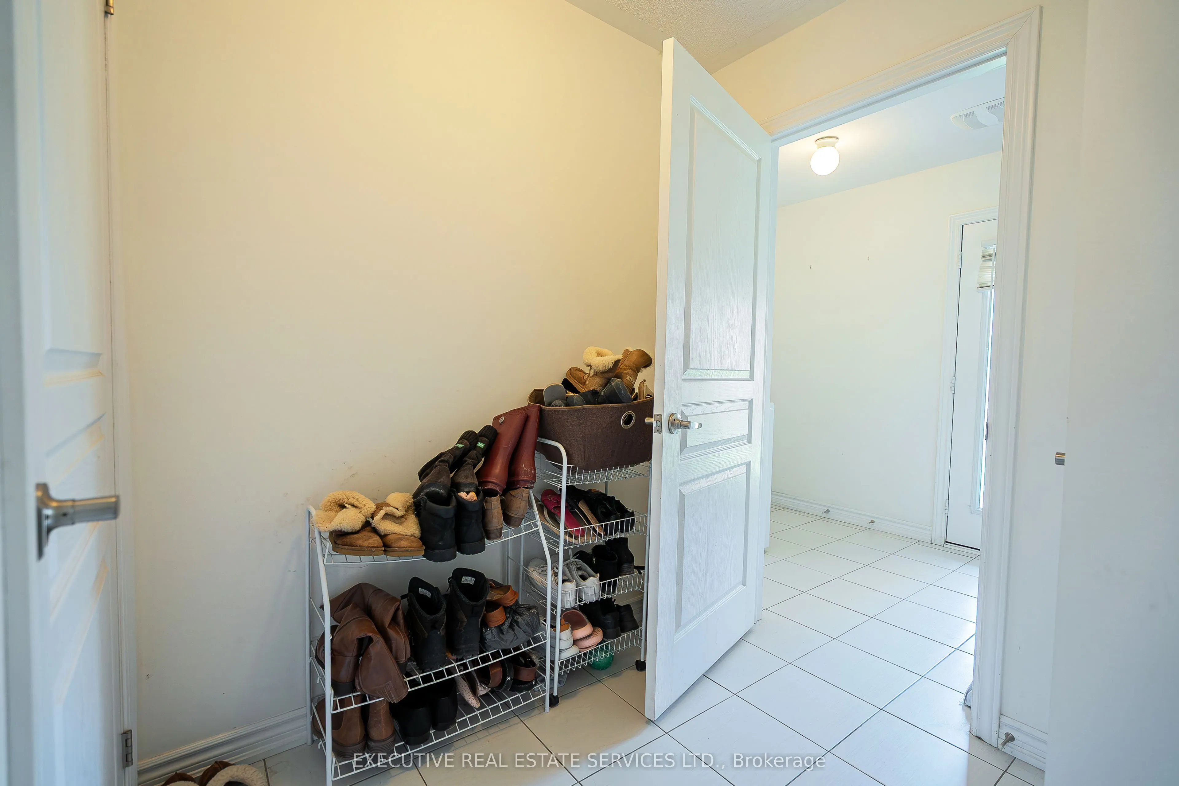 6 Abercove Close