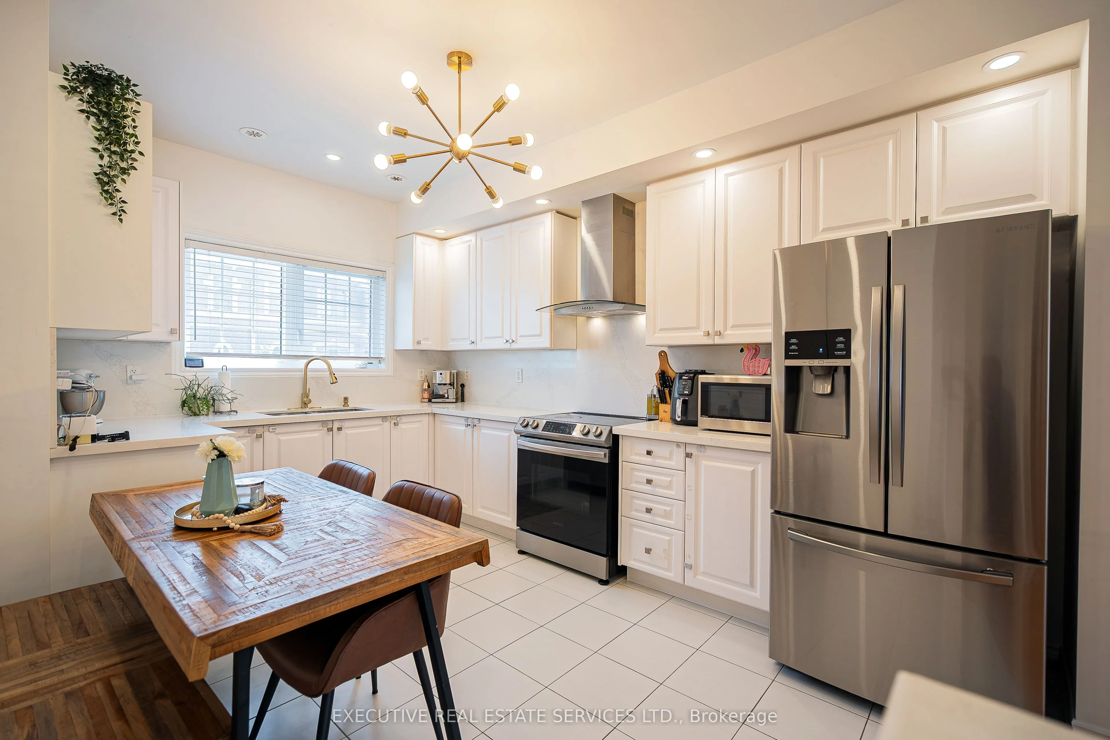 6 Abercove Close