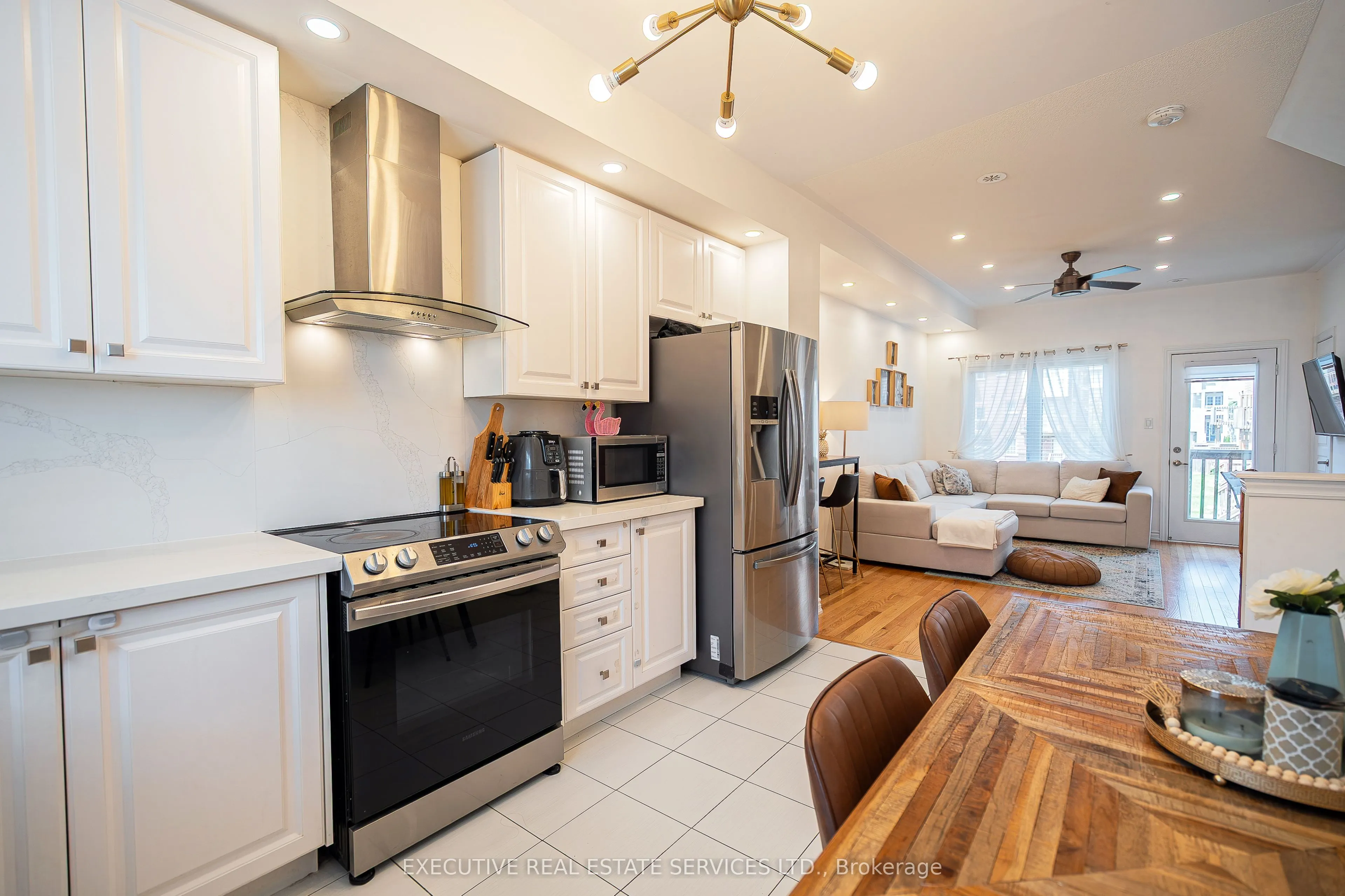6 Abercove Close