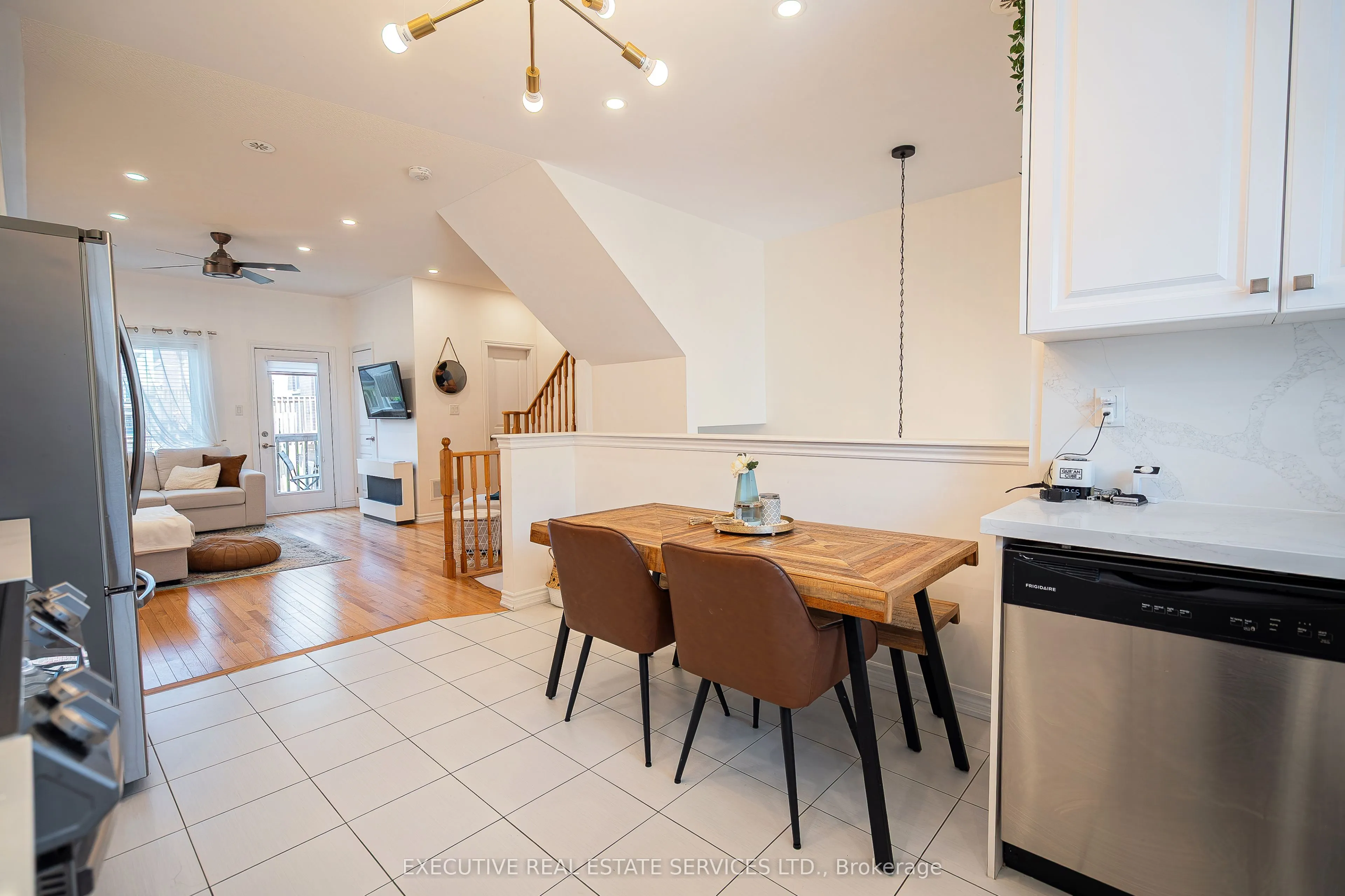 6 Abercove Close