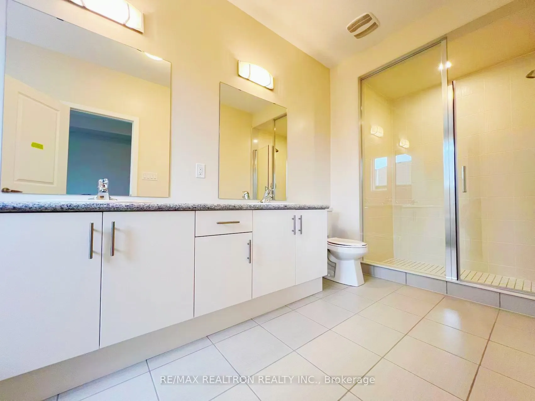 1175 Dartmouth Crescent
