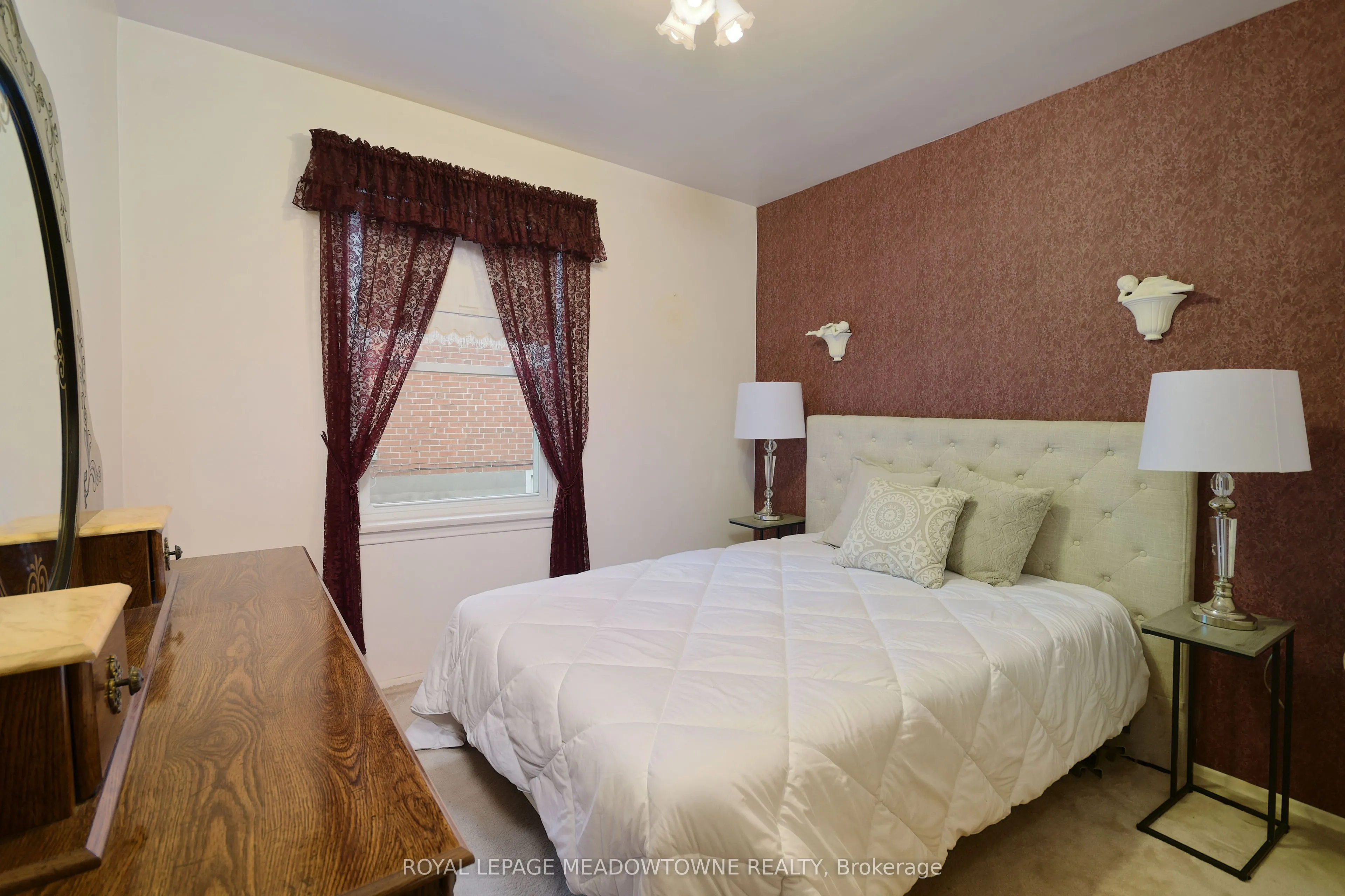 36 Hewson Crescent