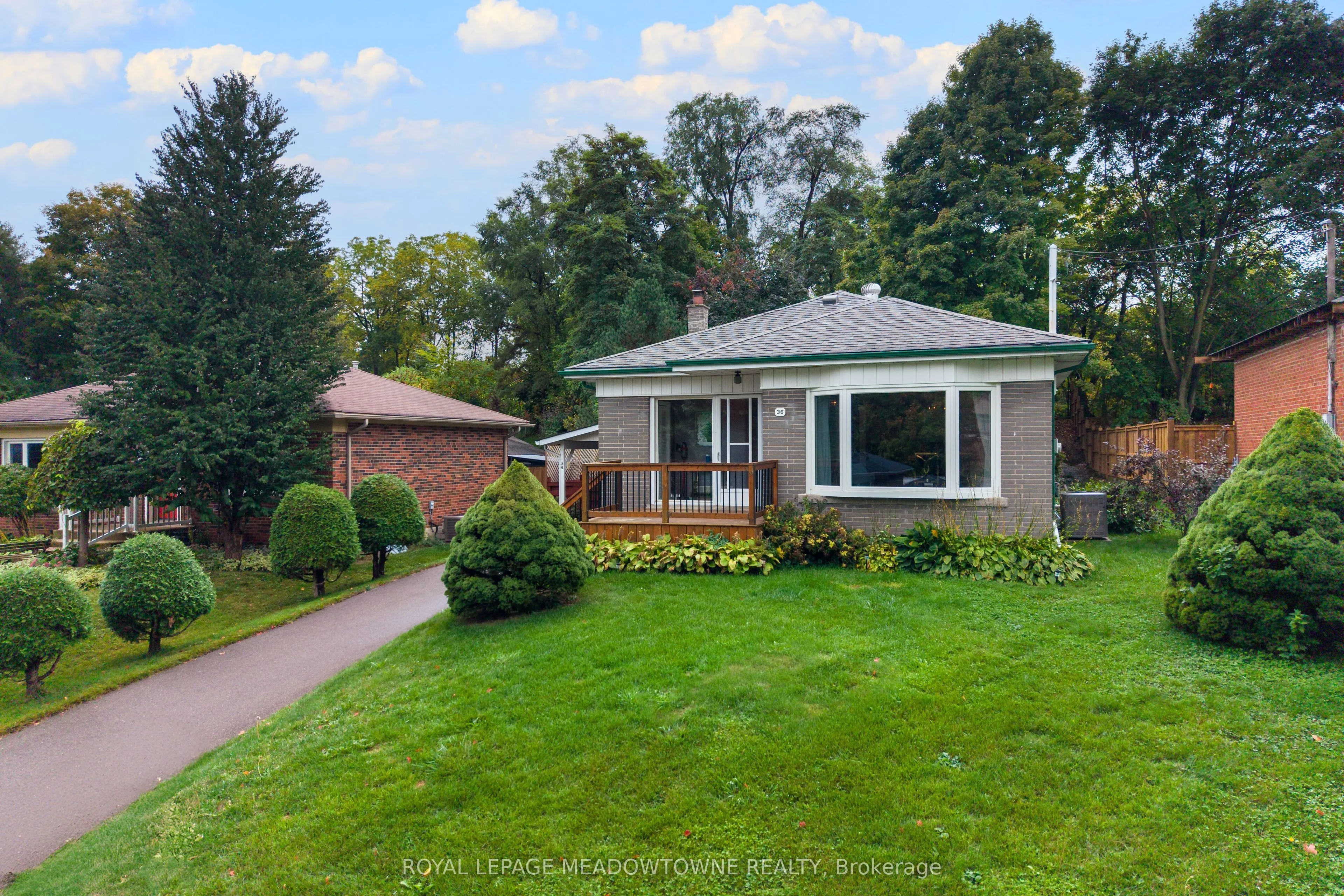 36 Hewson Crescent
