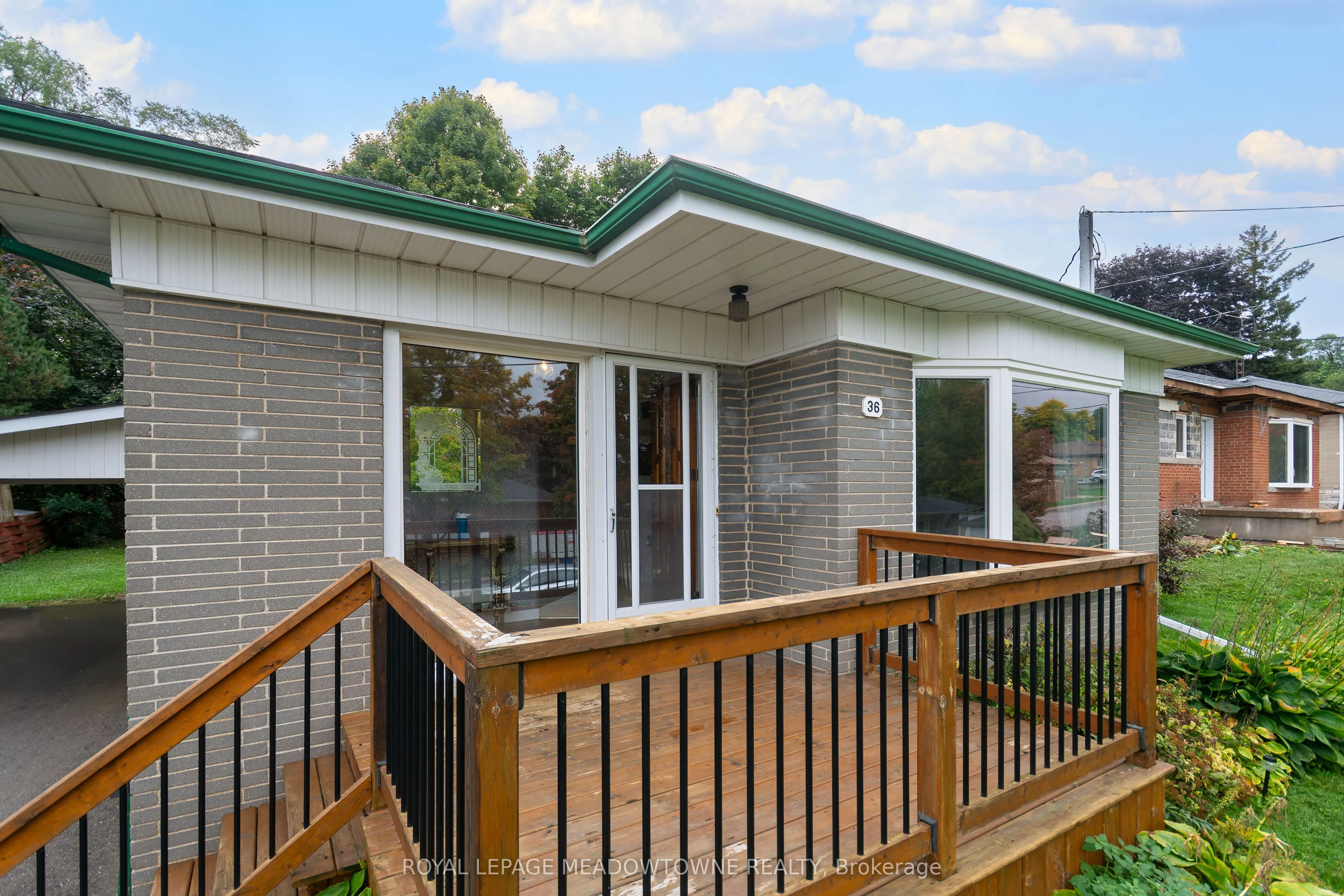 36 Hewson Crescent