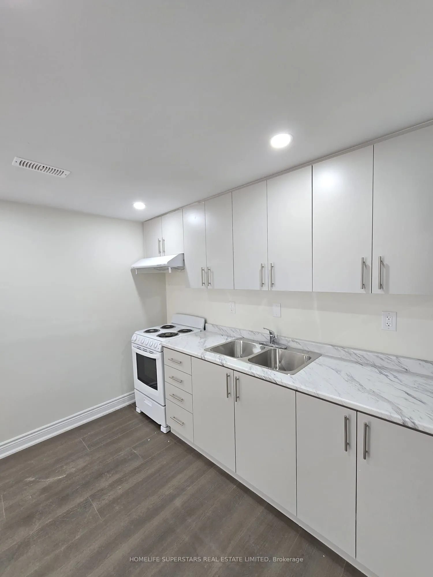 17 Heatherside Court