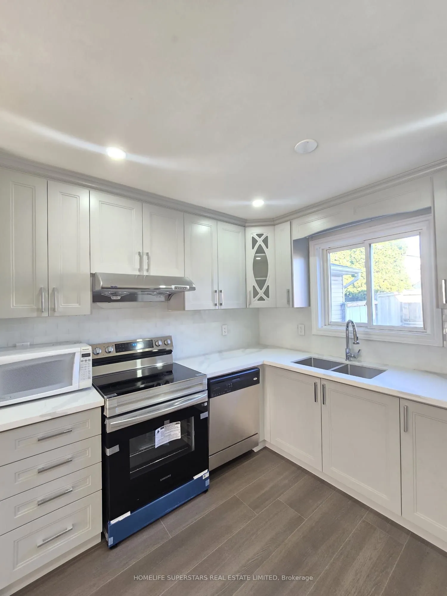 17 Heatherside Court