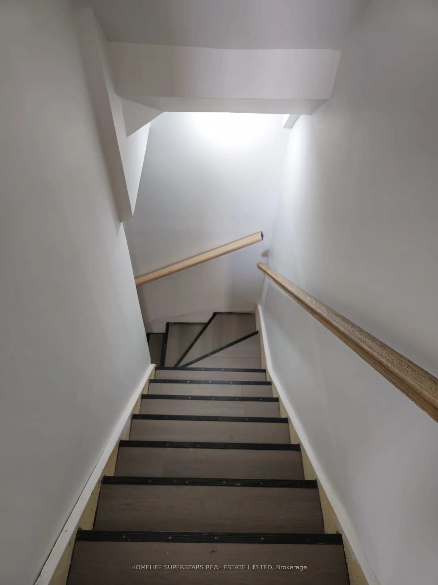 17 Heatherside Court