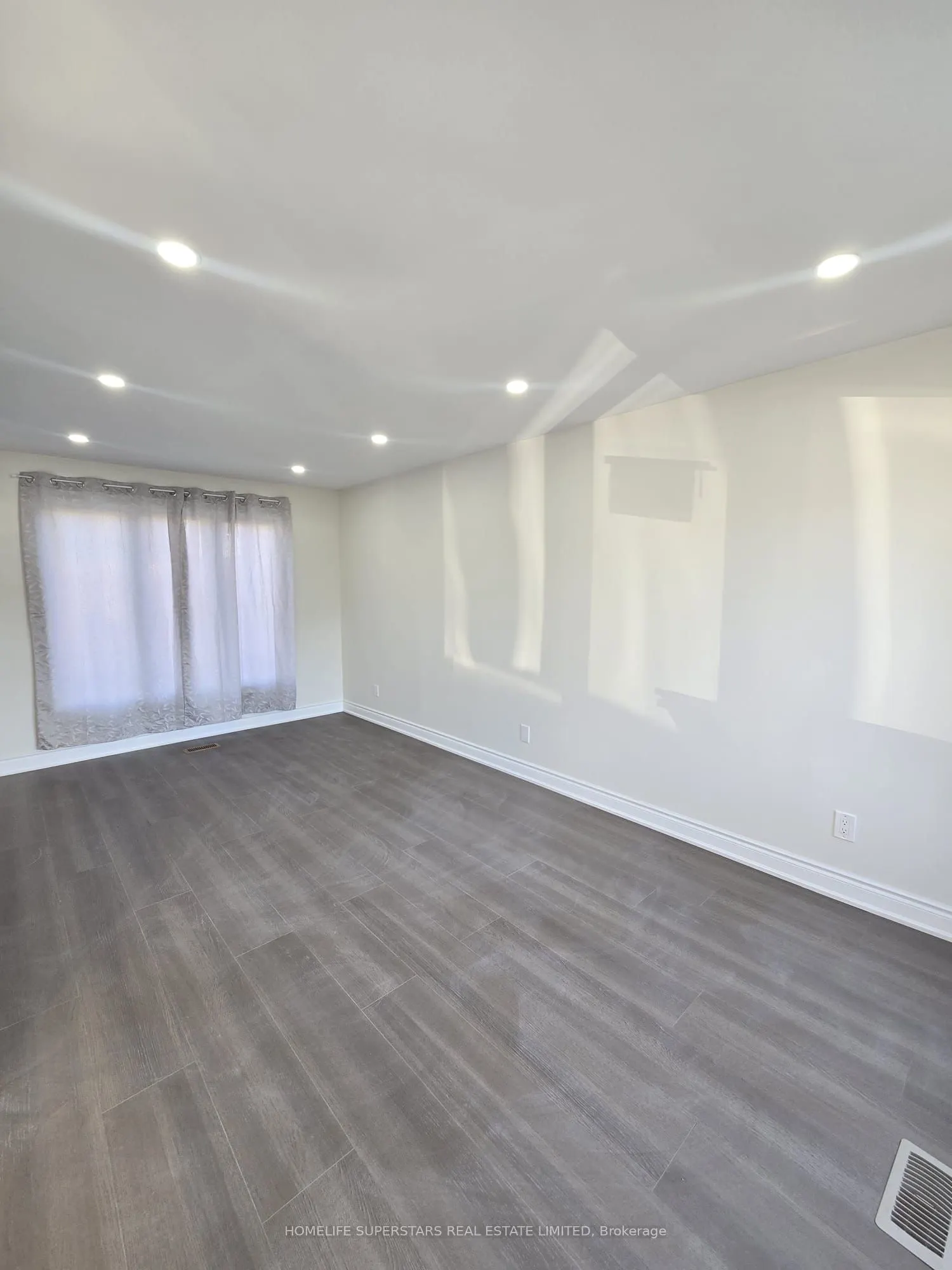 17 Heatherside Court