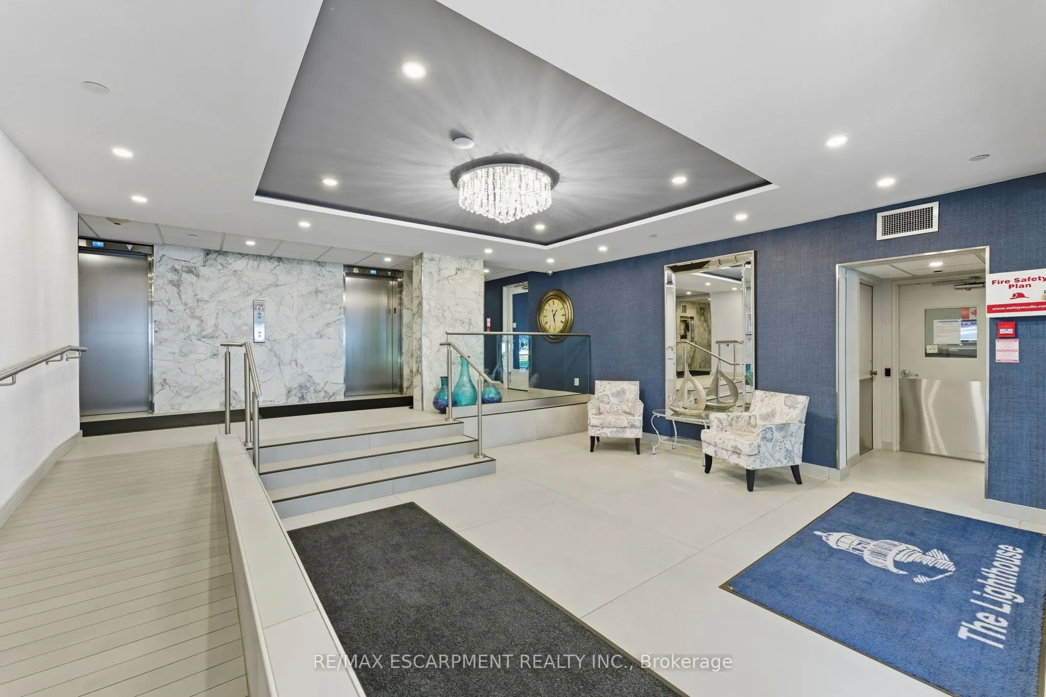 2263 Marine Drive, #305