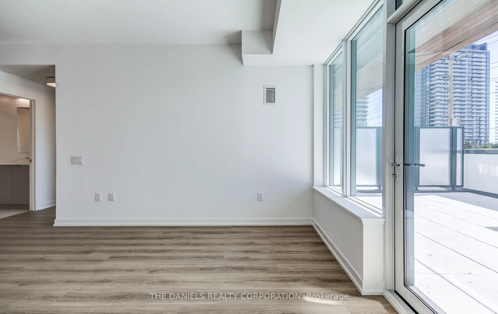 2485 Eglinton Avenue W, #302
