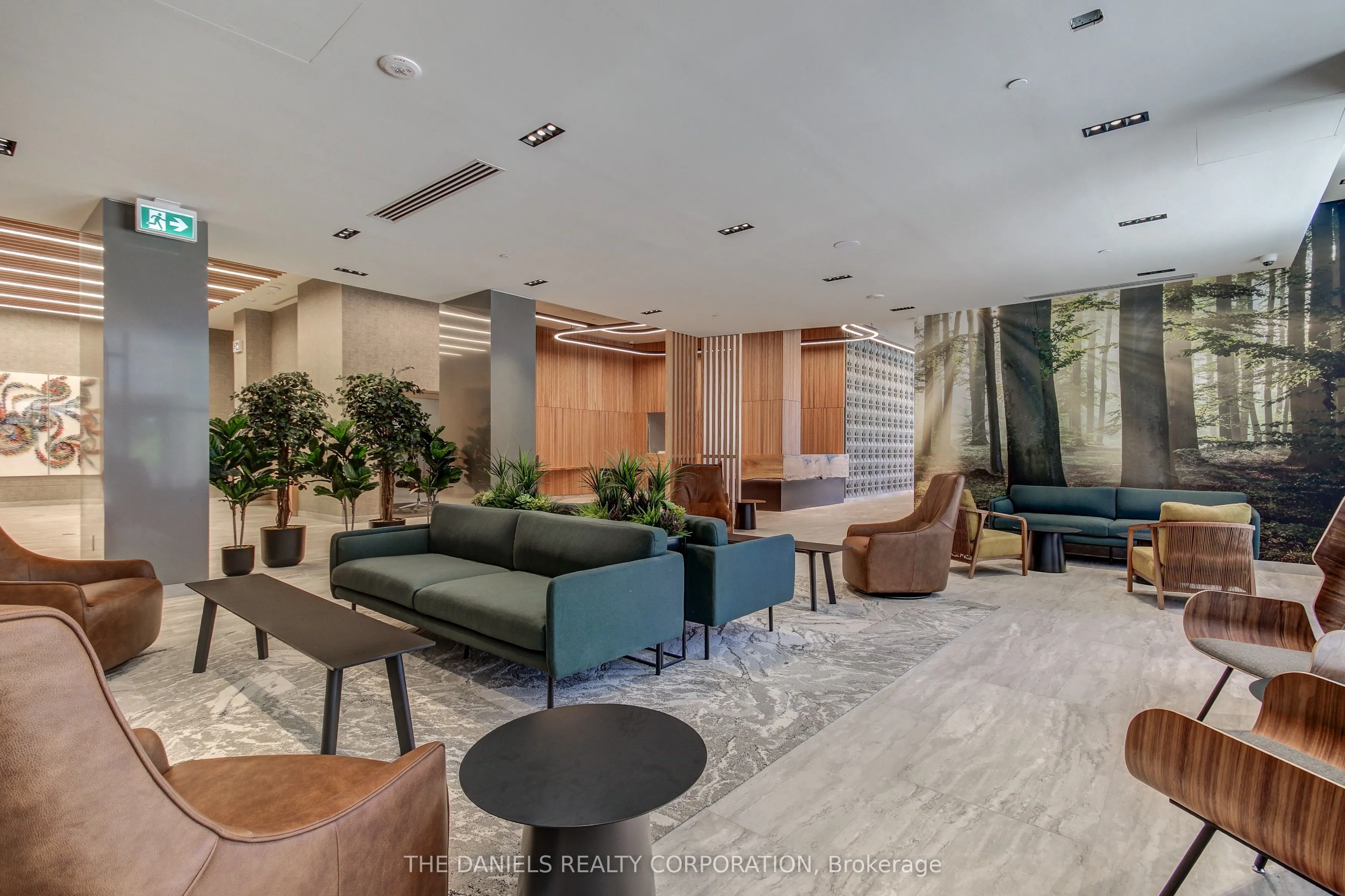 2485 Eglinton Avenue W, #302