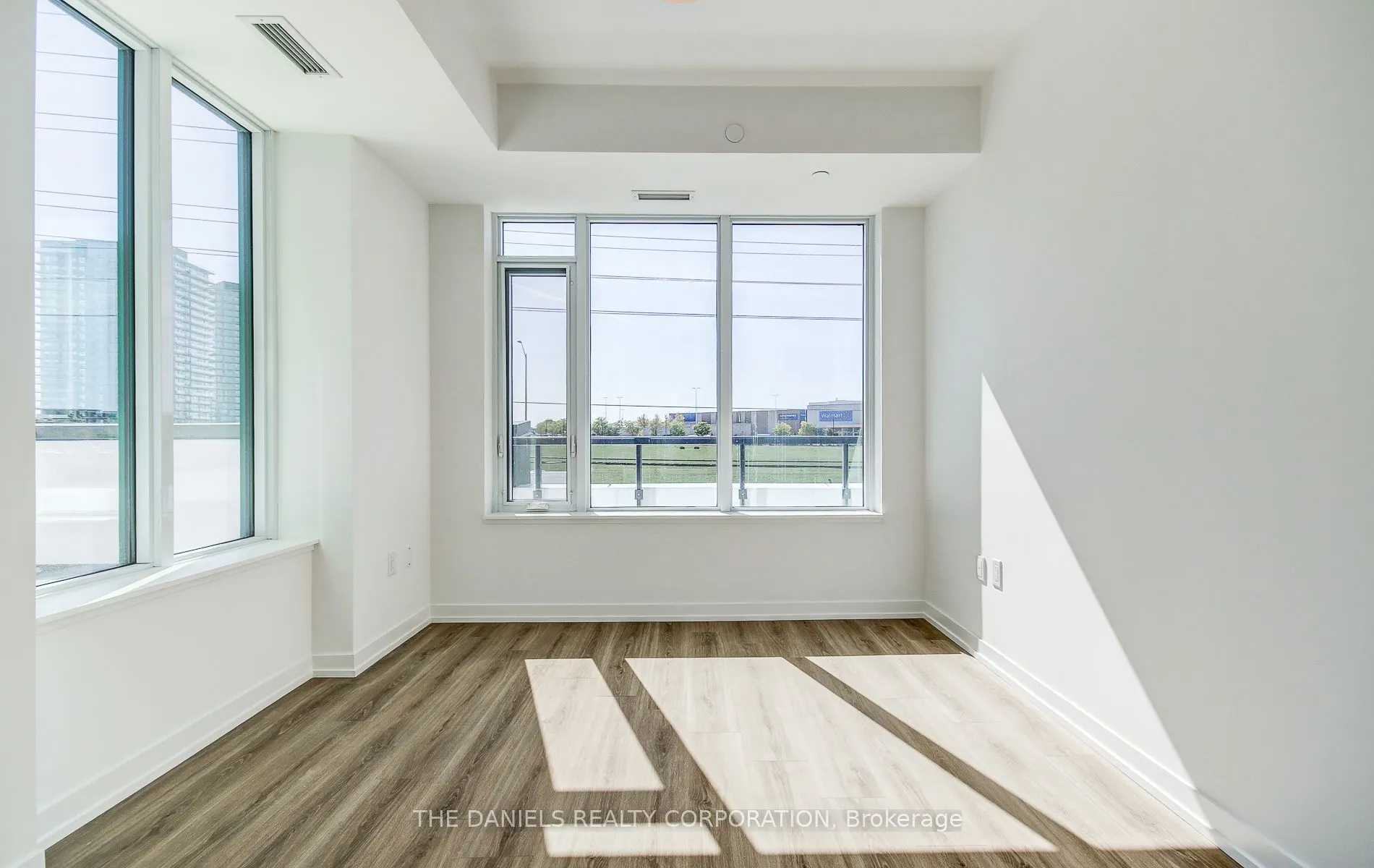 2485 Eglinton Avenue W, #302