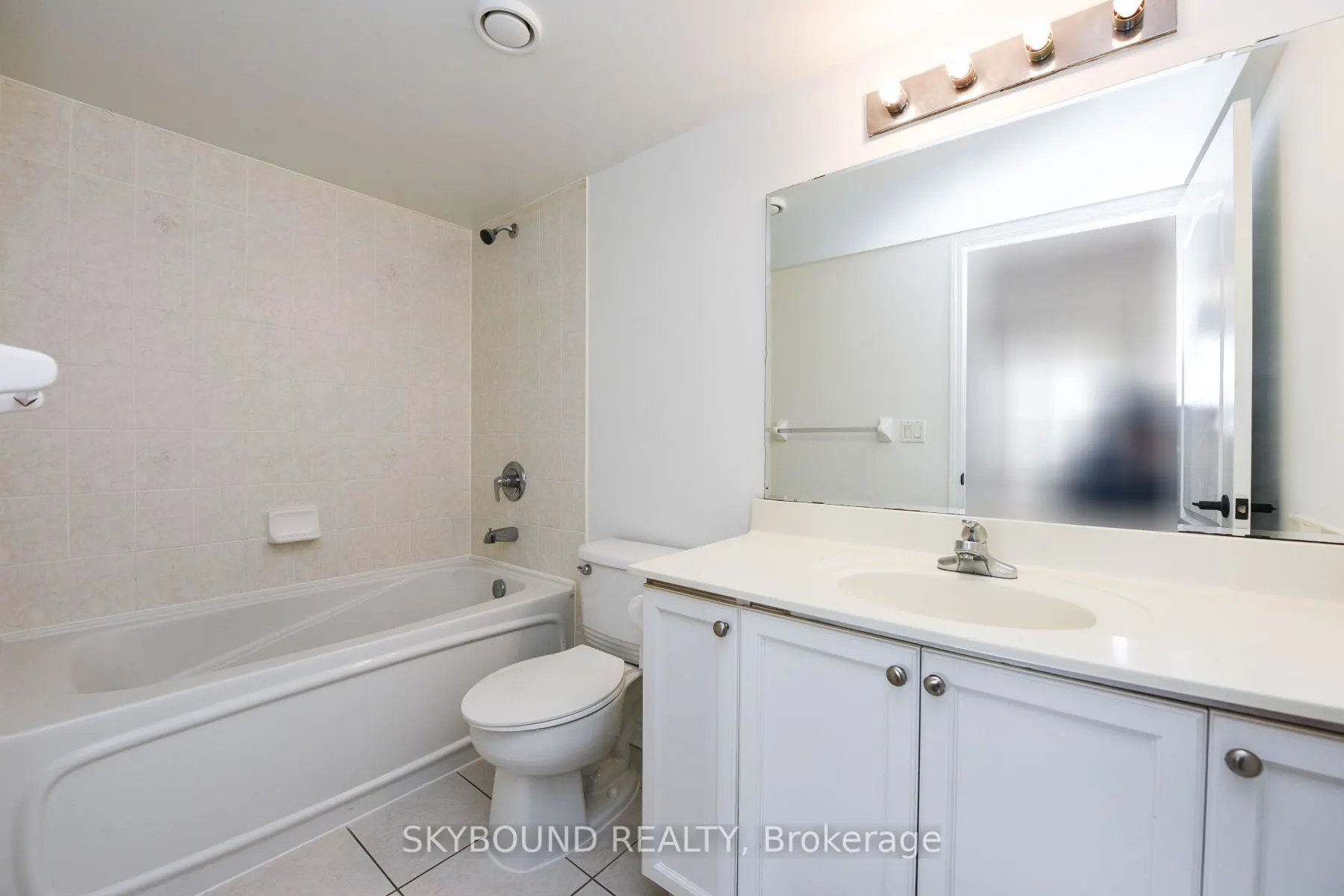 4090 Living Arts Drive, #1006