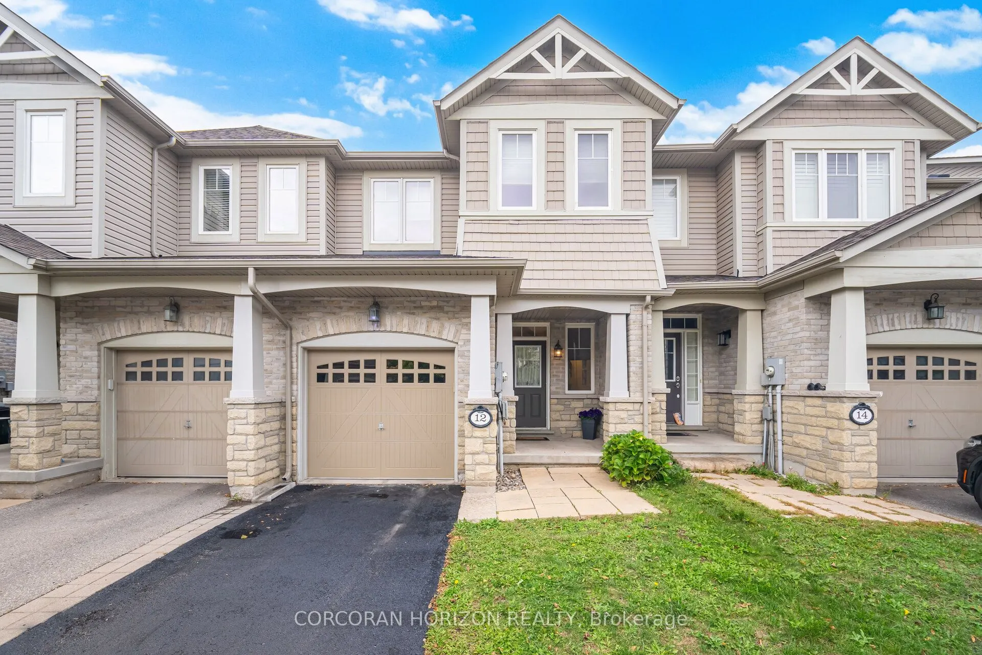 12 Aspenview Avenue