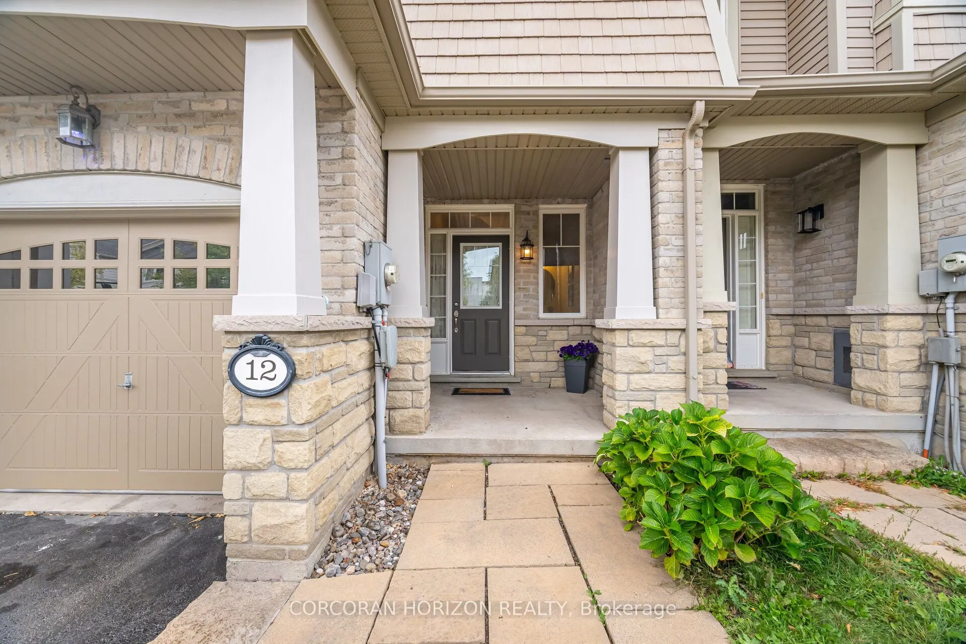 12 Aspenview Avenue