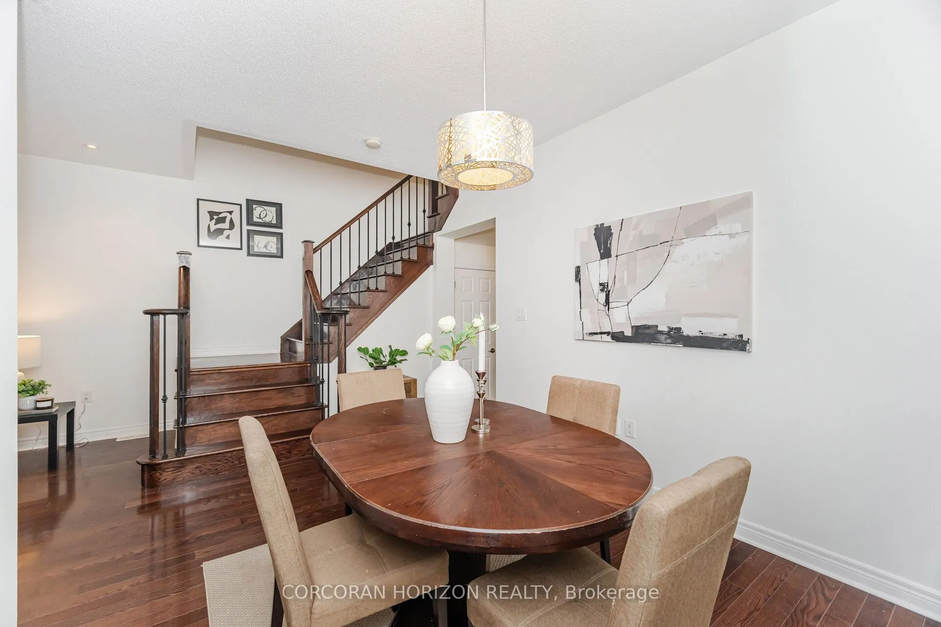12 Aspenview Avenue