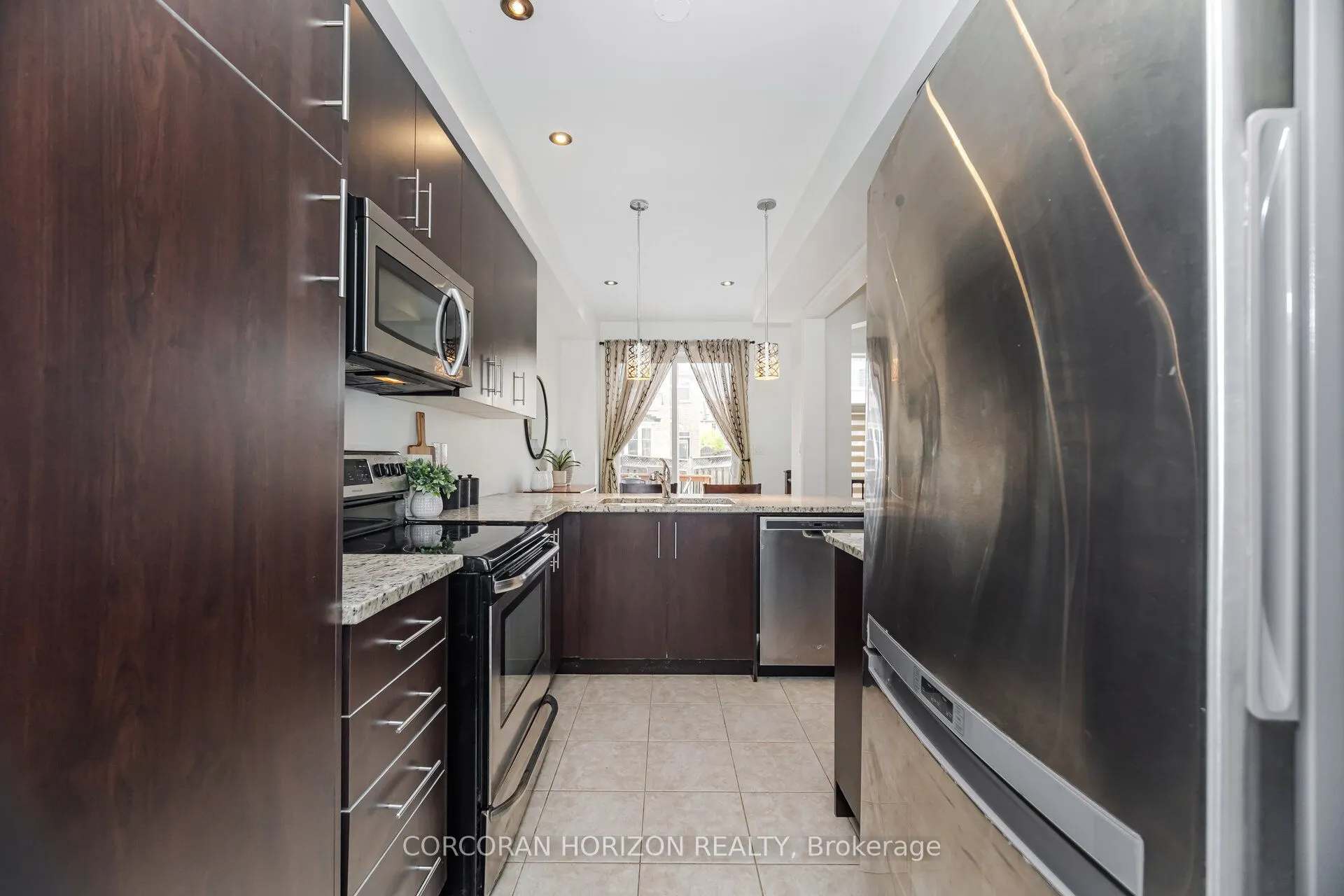 12 Aspenview Avenue