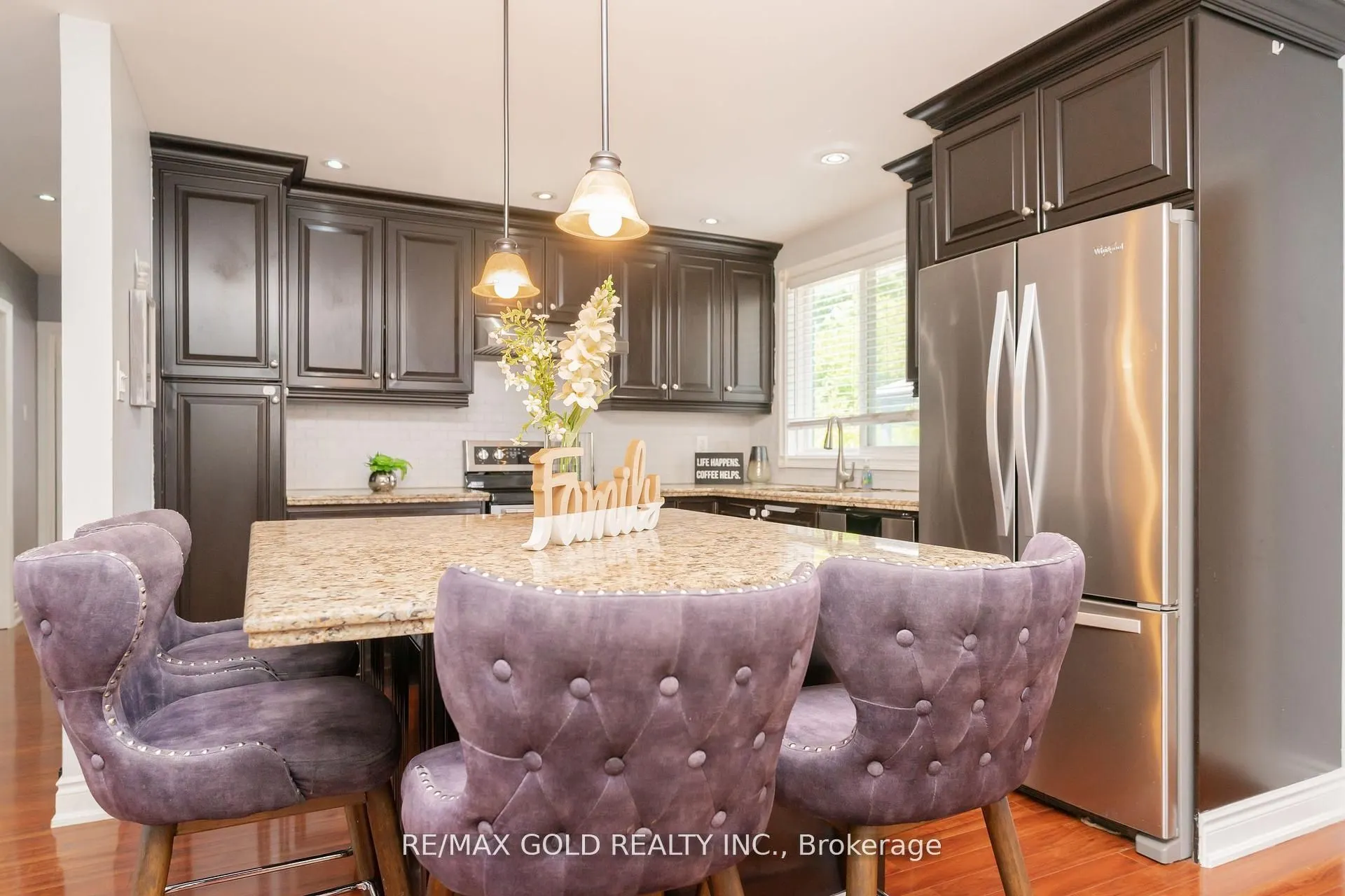 10 Brookdale Crescent