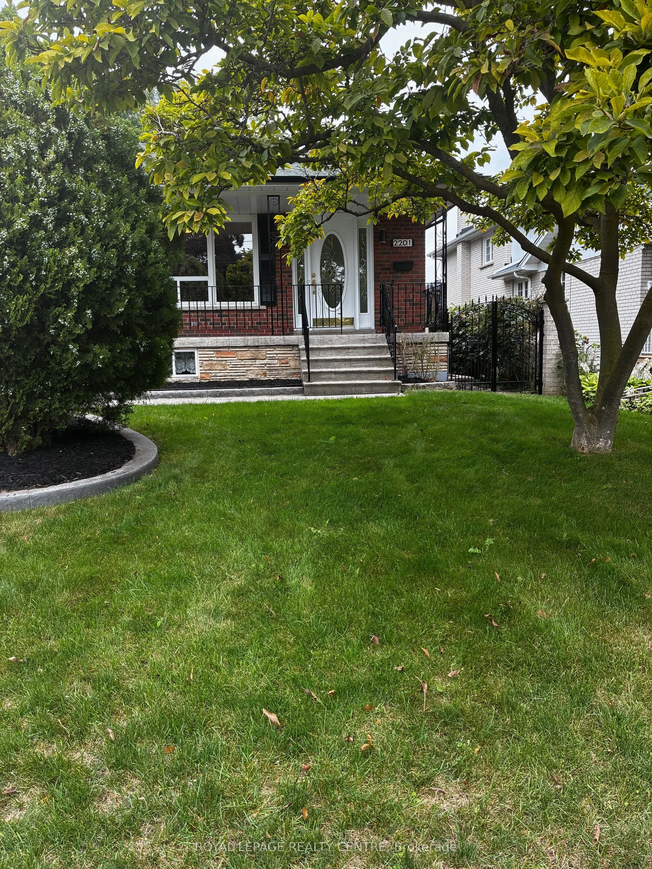 2201 Cliff Road