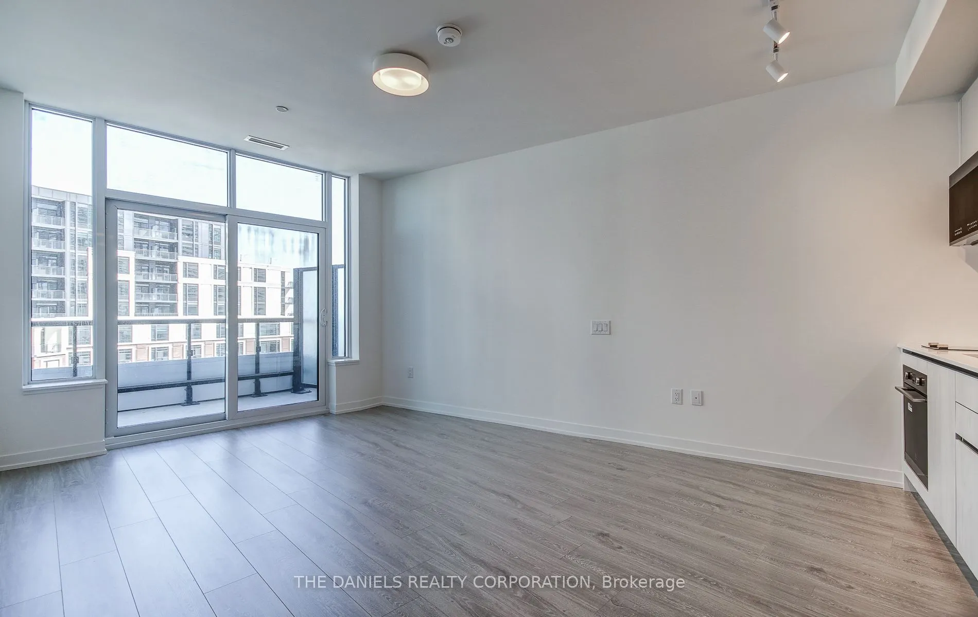 2485 Eglinton Avenue W, #712