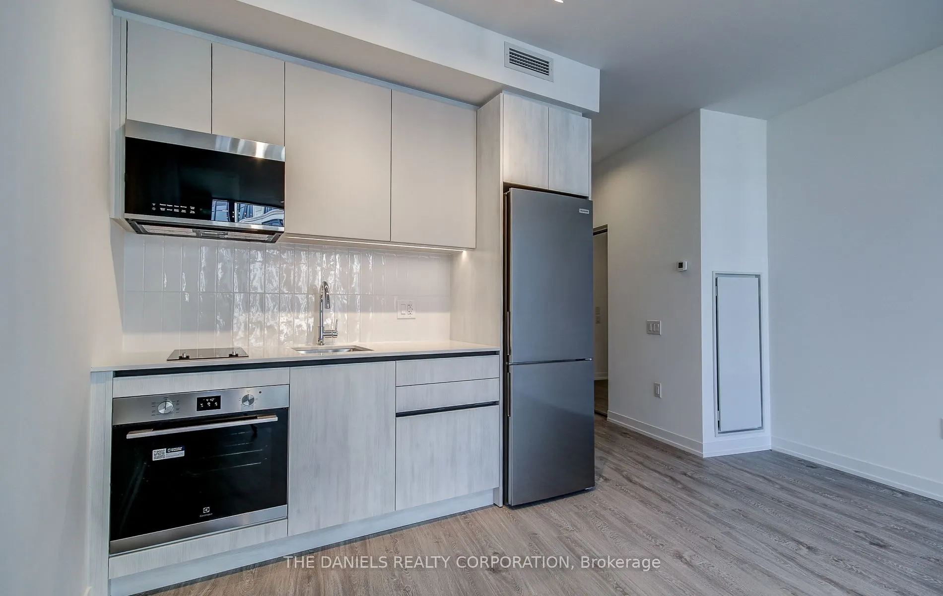 2485 Eglinton Avenue W, #712