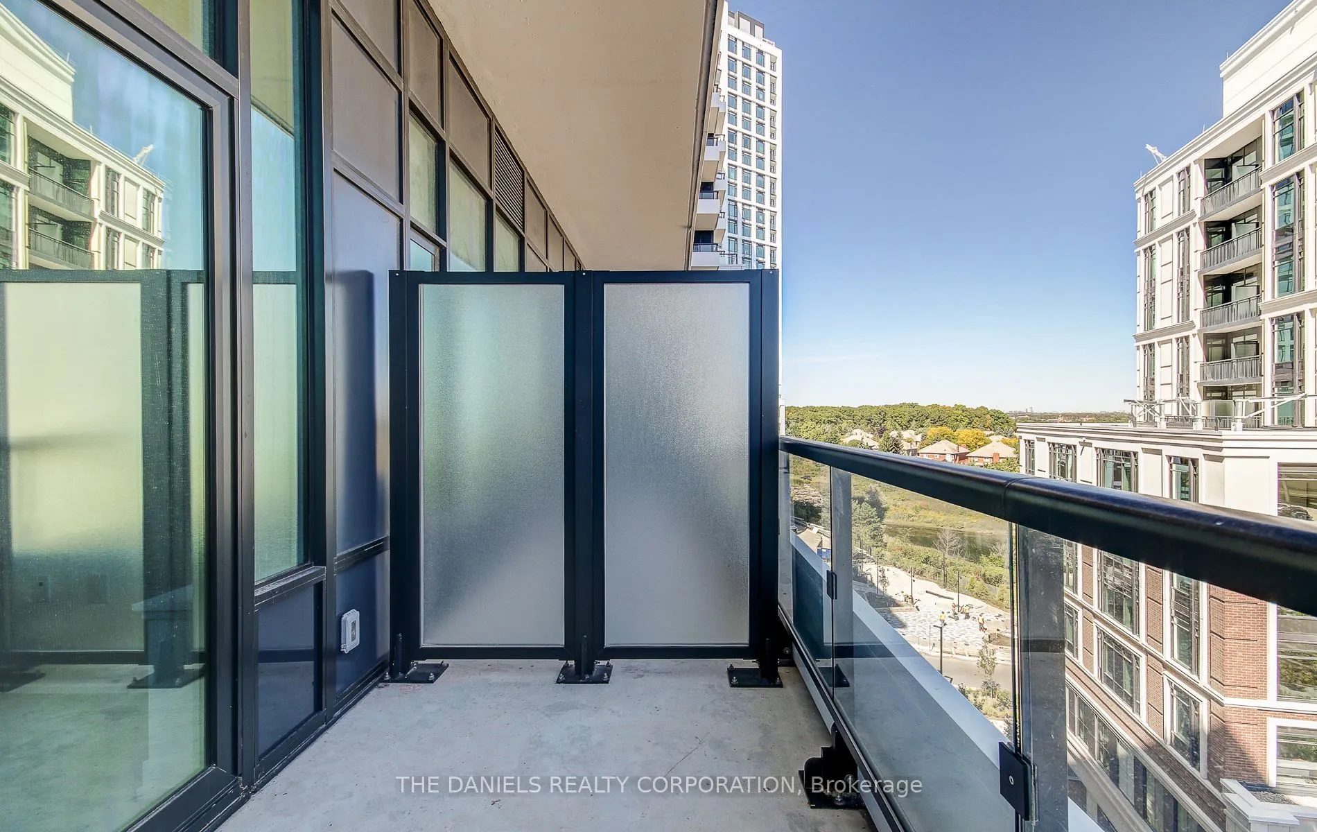 2485 Eglinton Avenue W, #712
