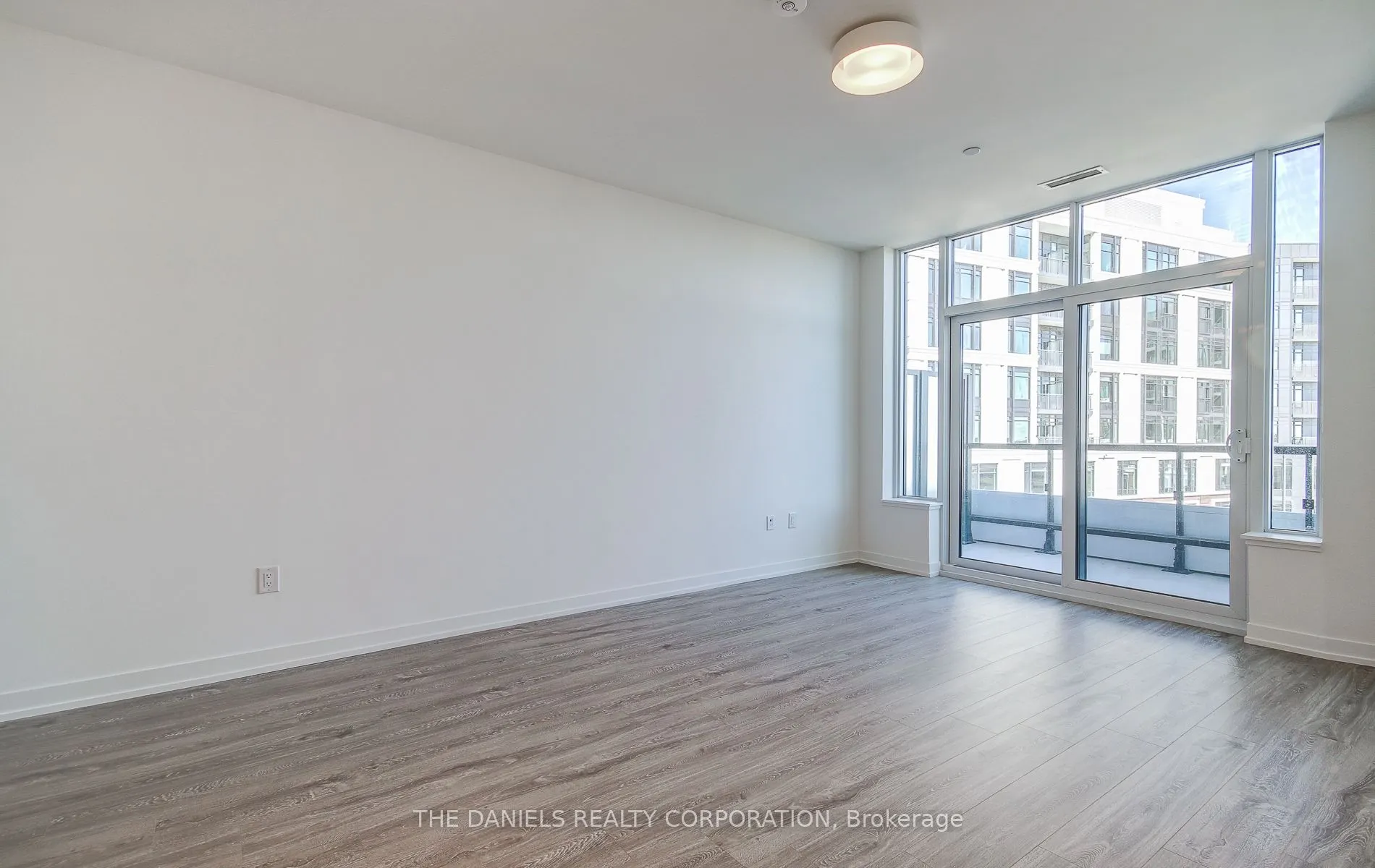 2485 Eglinton Avenue W, #712