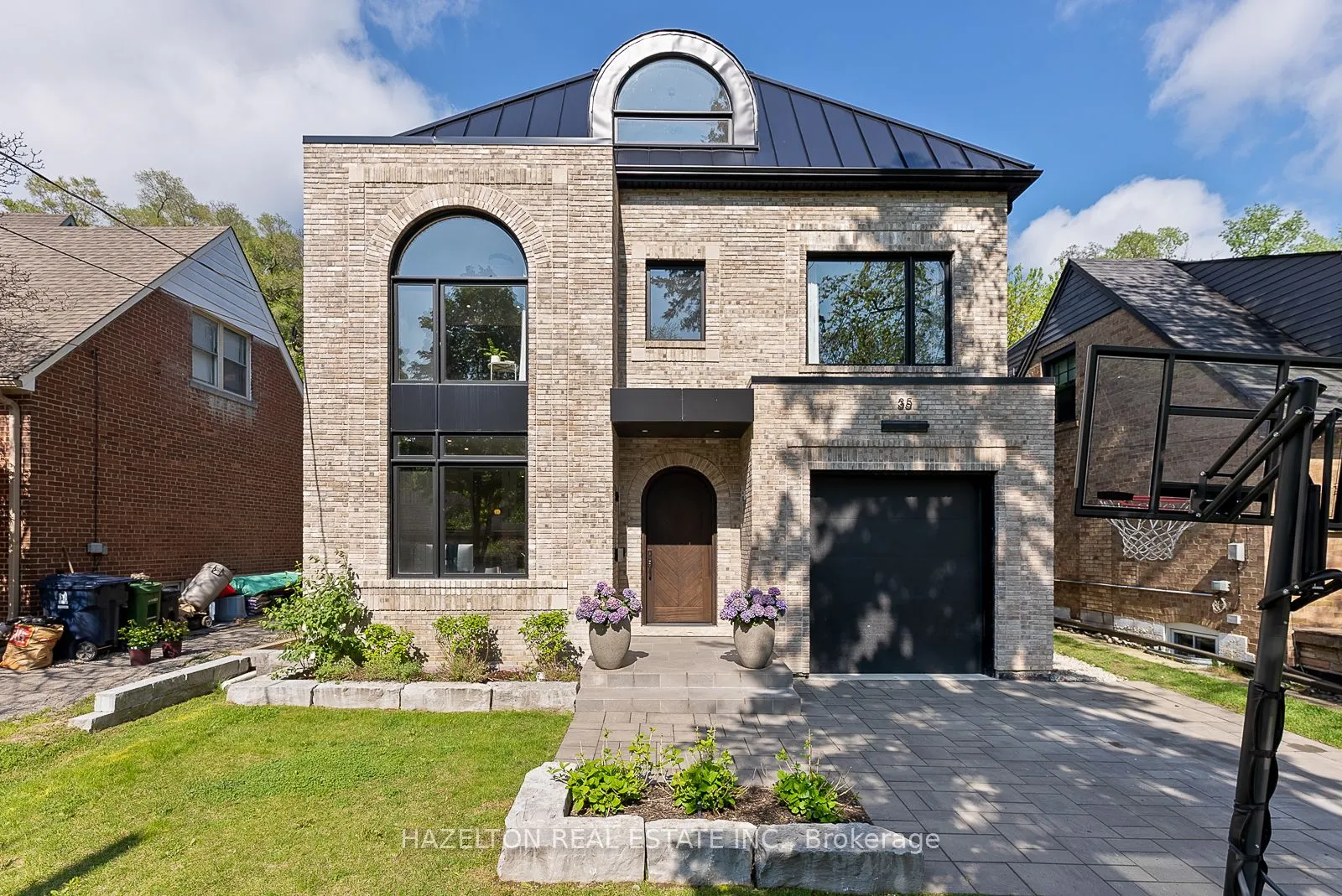 35 Worthington Crescent