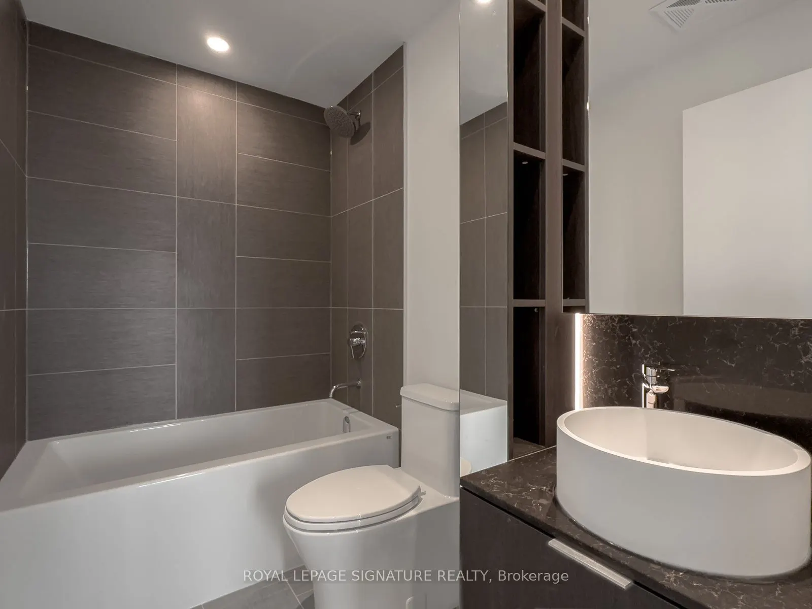 28 Ann Street, #1803