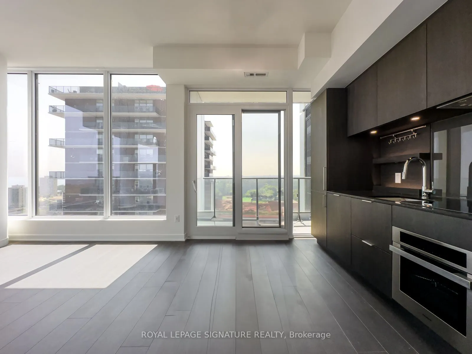 28 Ann Street, #1803