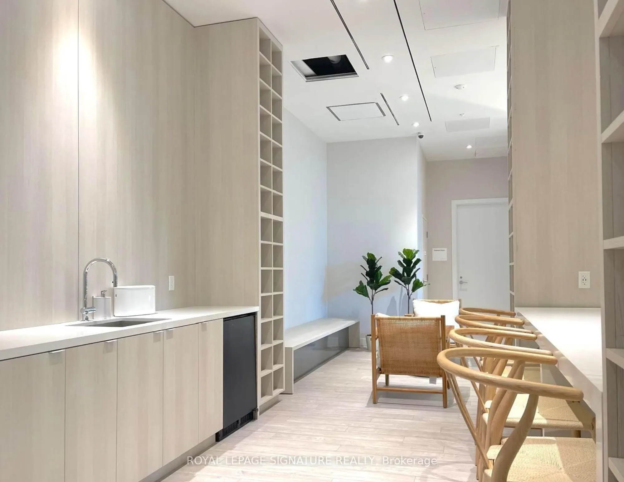 28 Ann Street, #1803