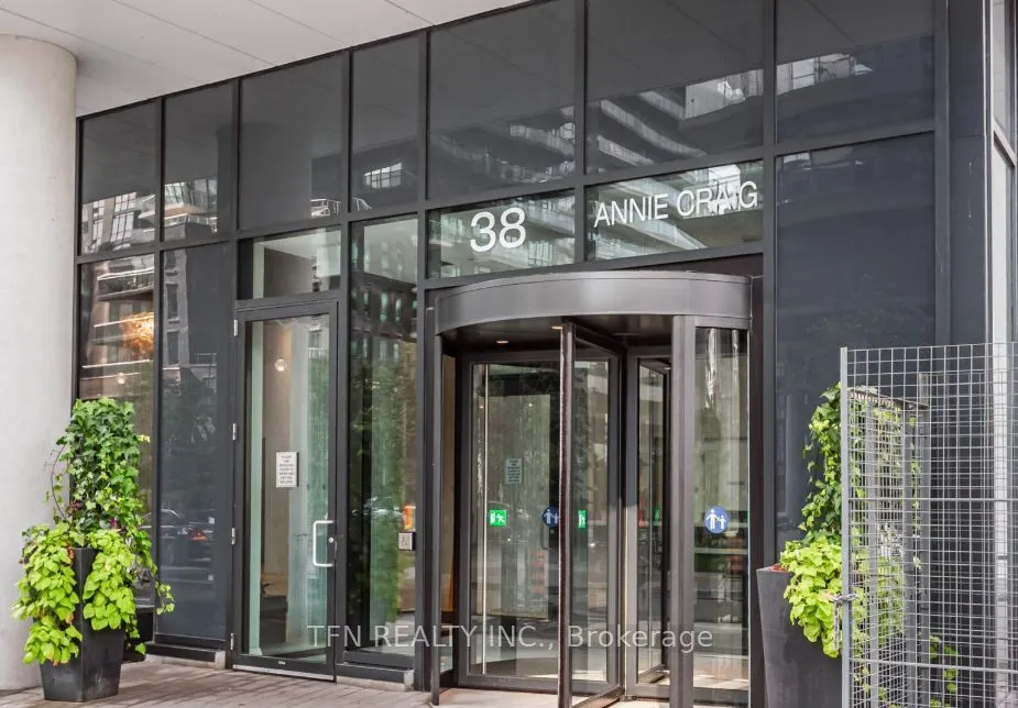 38 Annie Craig Drive, #411