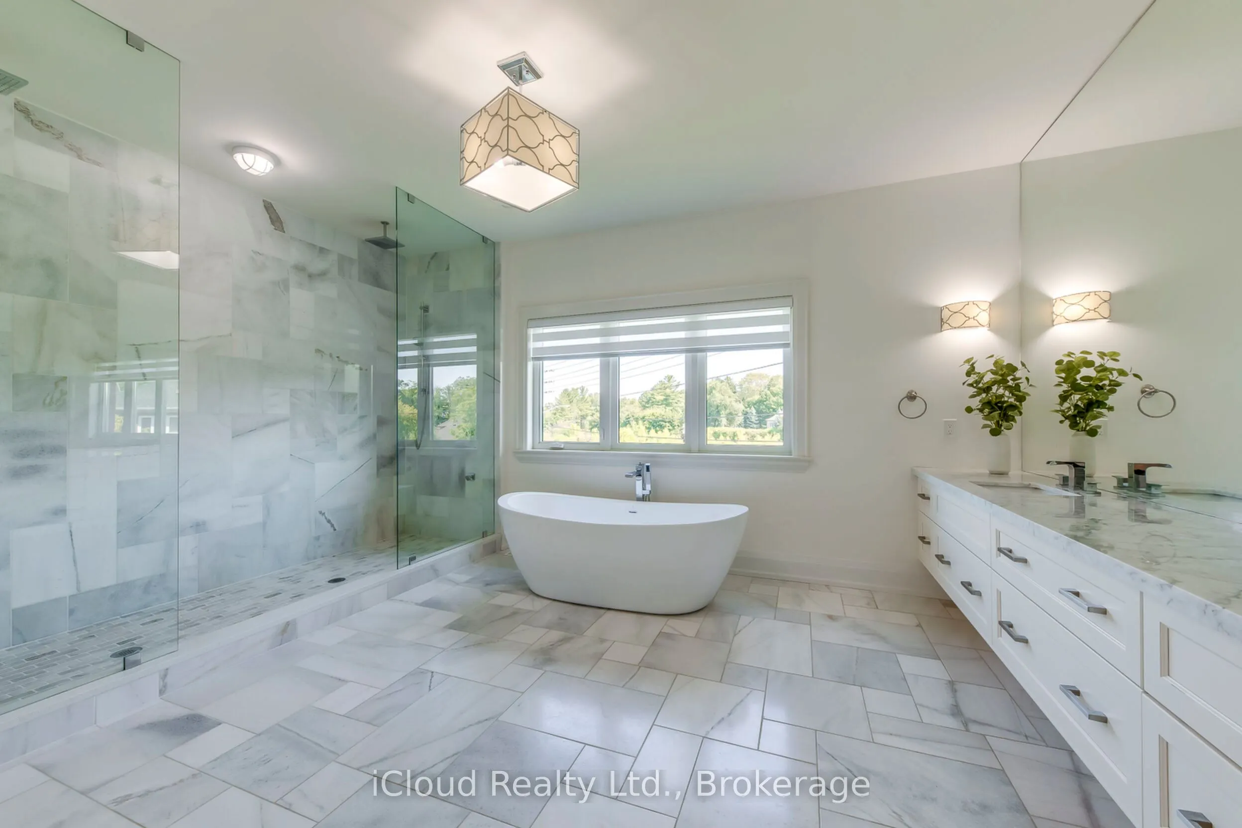 962 Fredonia Drive