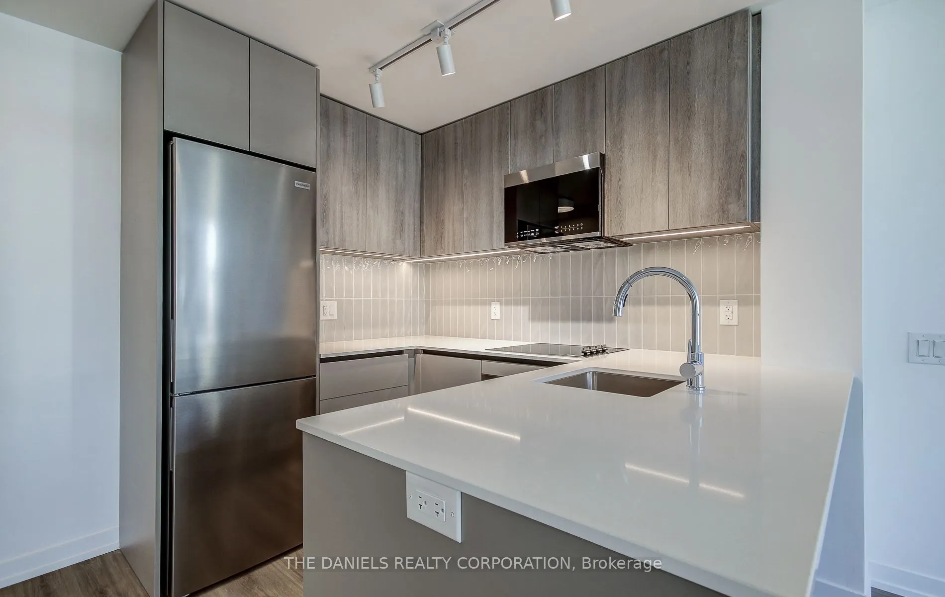 2485 Eglinton Avenue W, #615