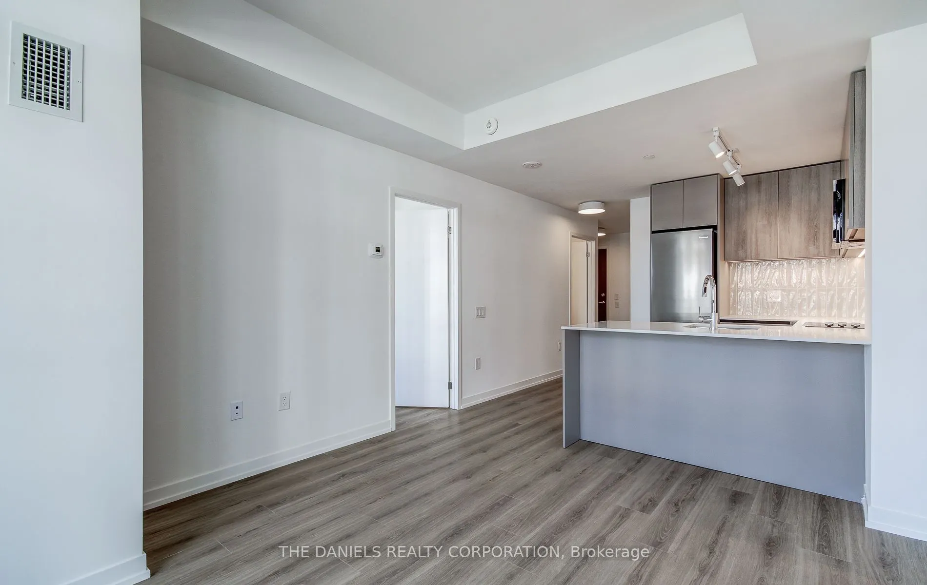 2485 Eglinton Avenue W, #615