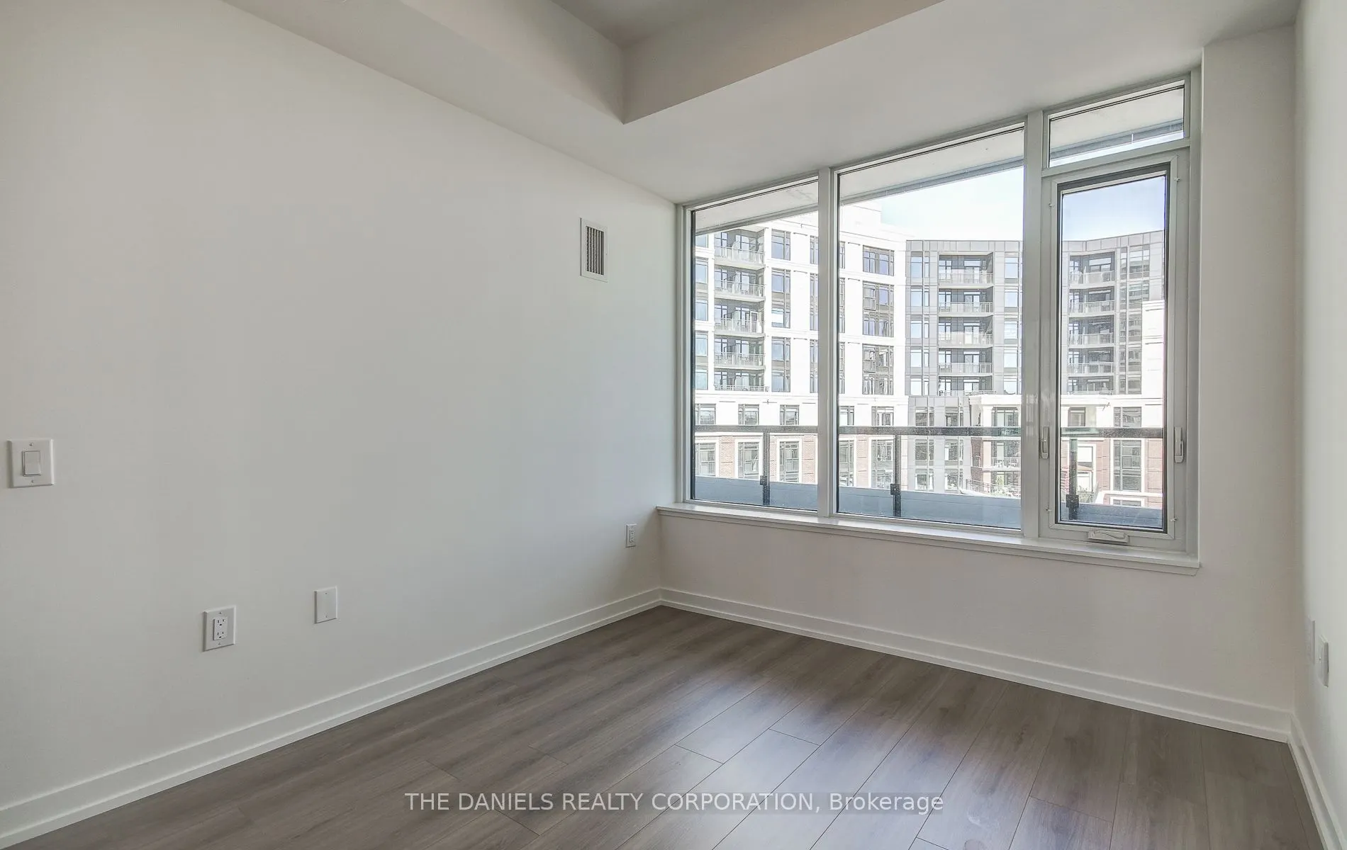 2485 Eglinton Avenue W, #615