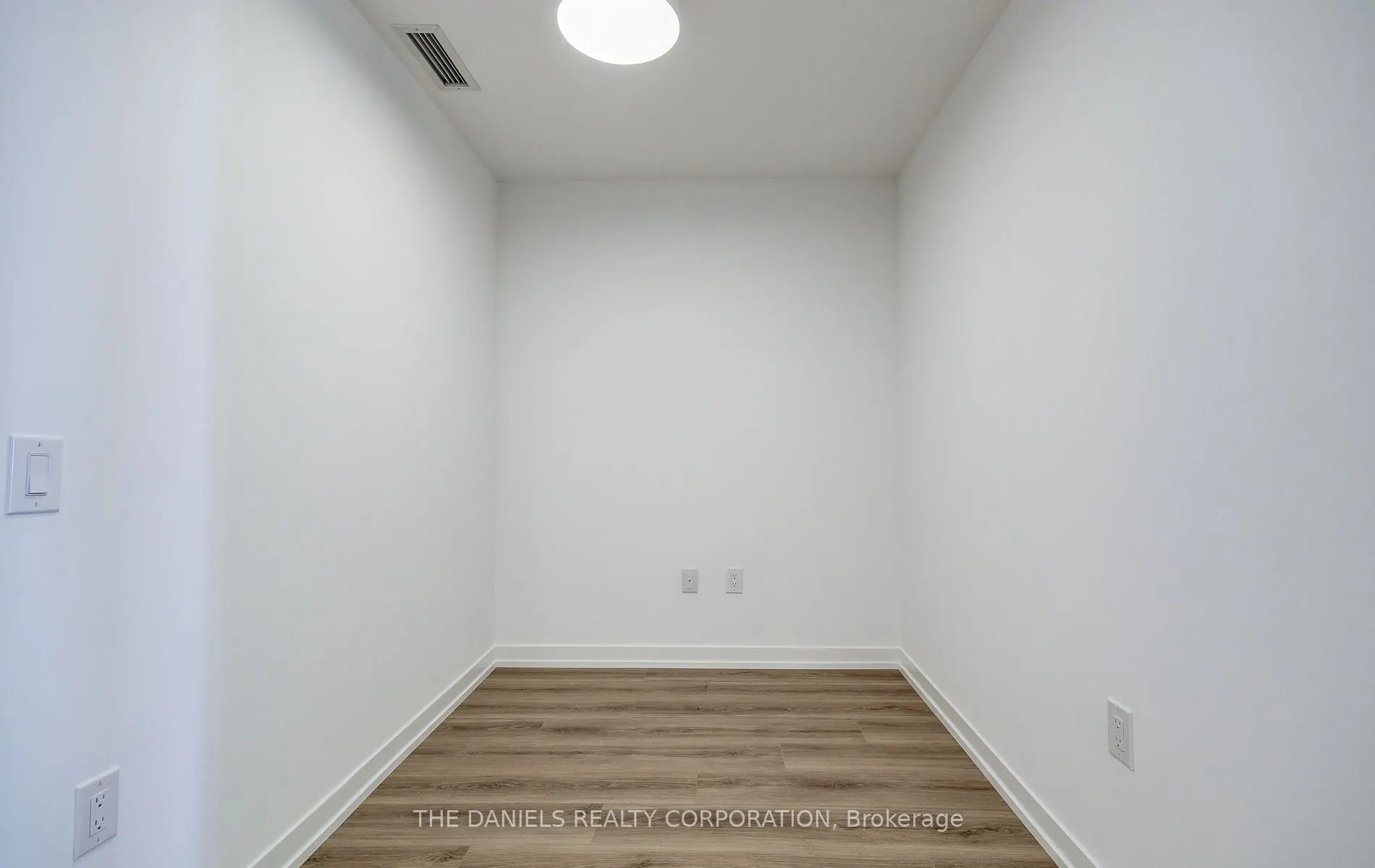 2485 Eglinton Avenue W, #615