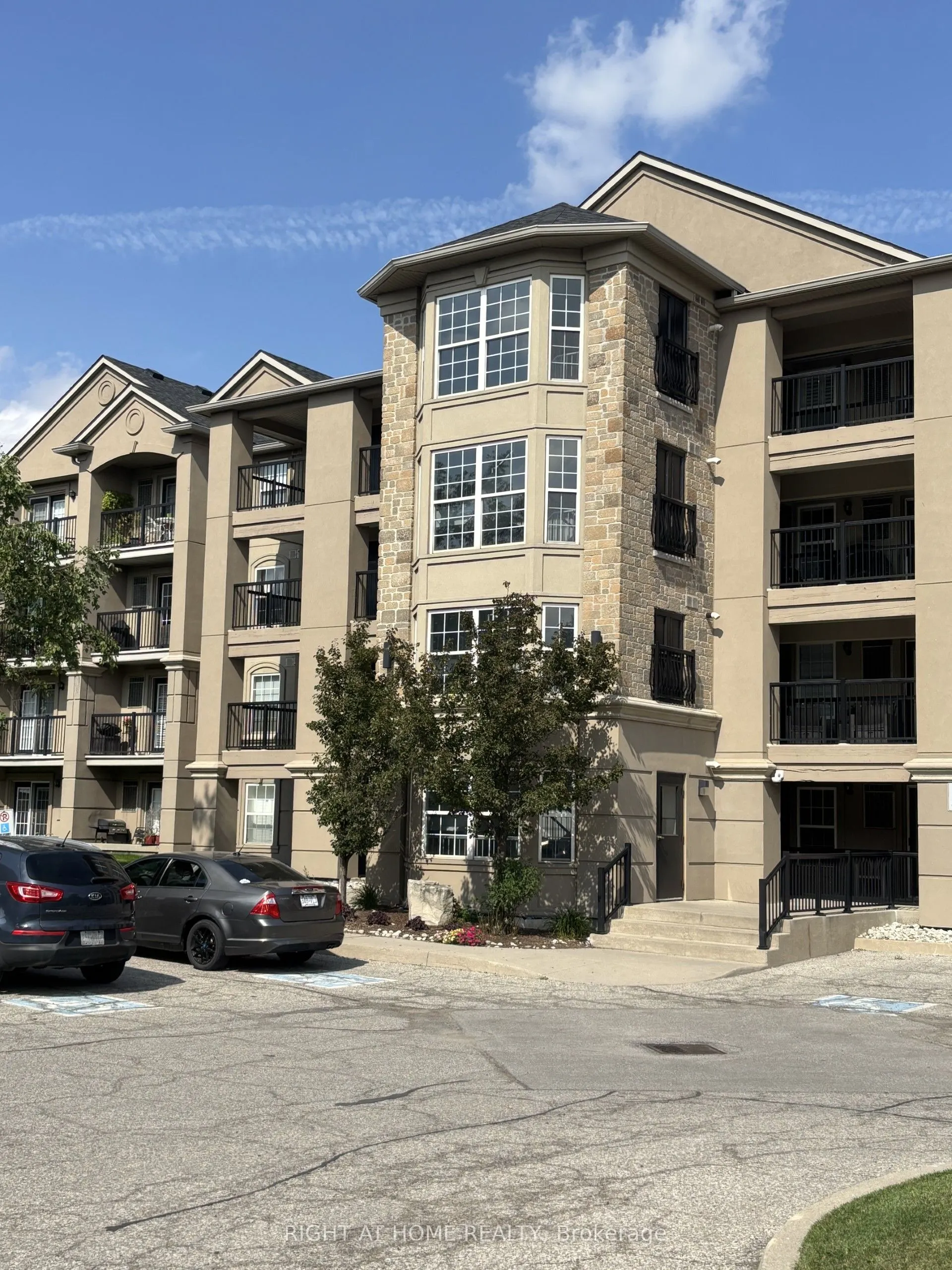 1479 Maple Avenue, #311