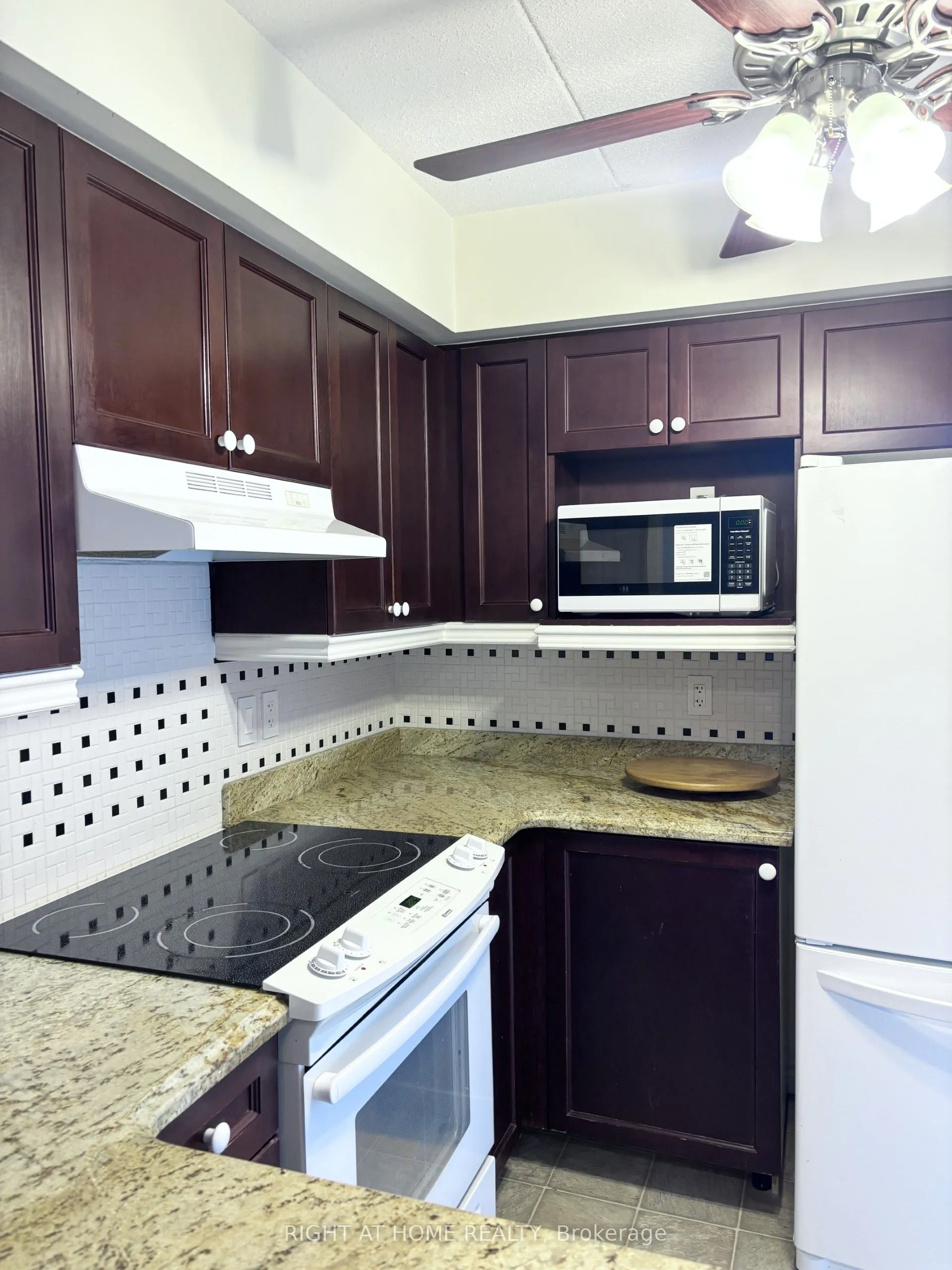 1479 Maple Avenue, #311