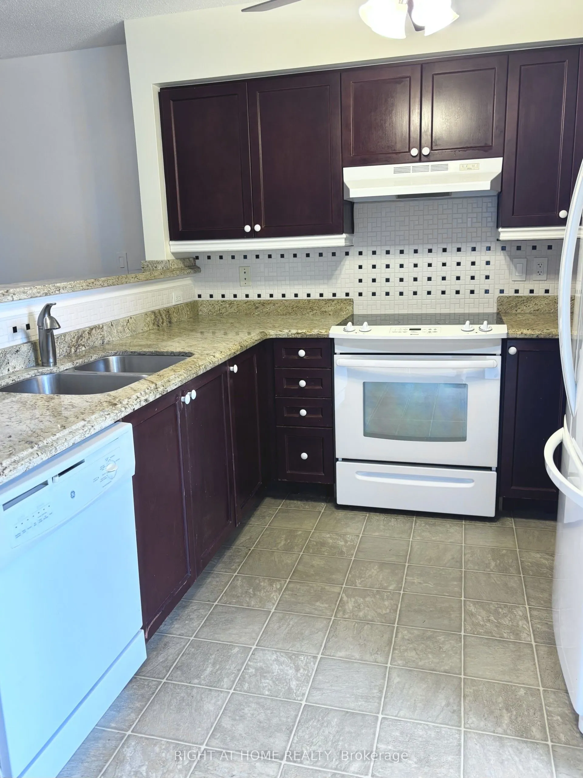 1479 Maple Avenue, #311