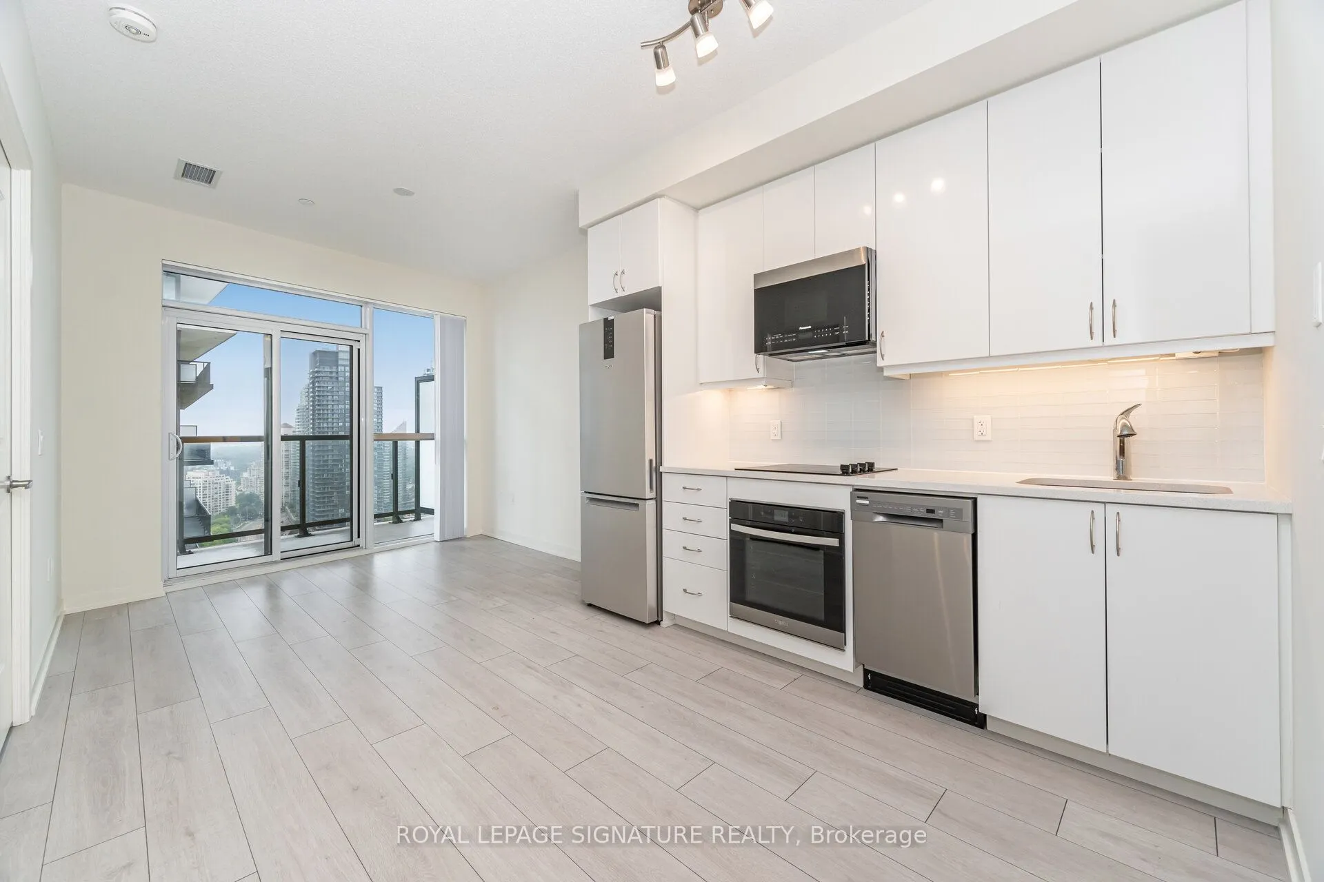 38 Annie Craig Drive, #3006