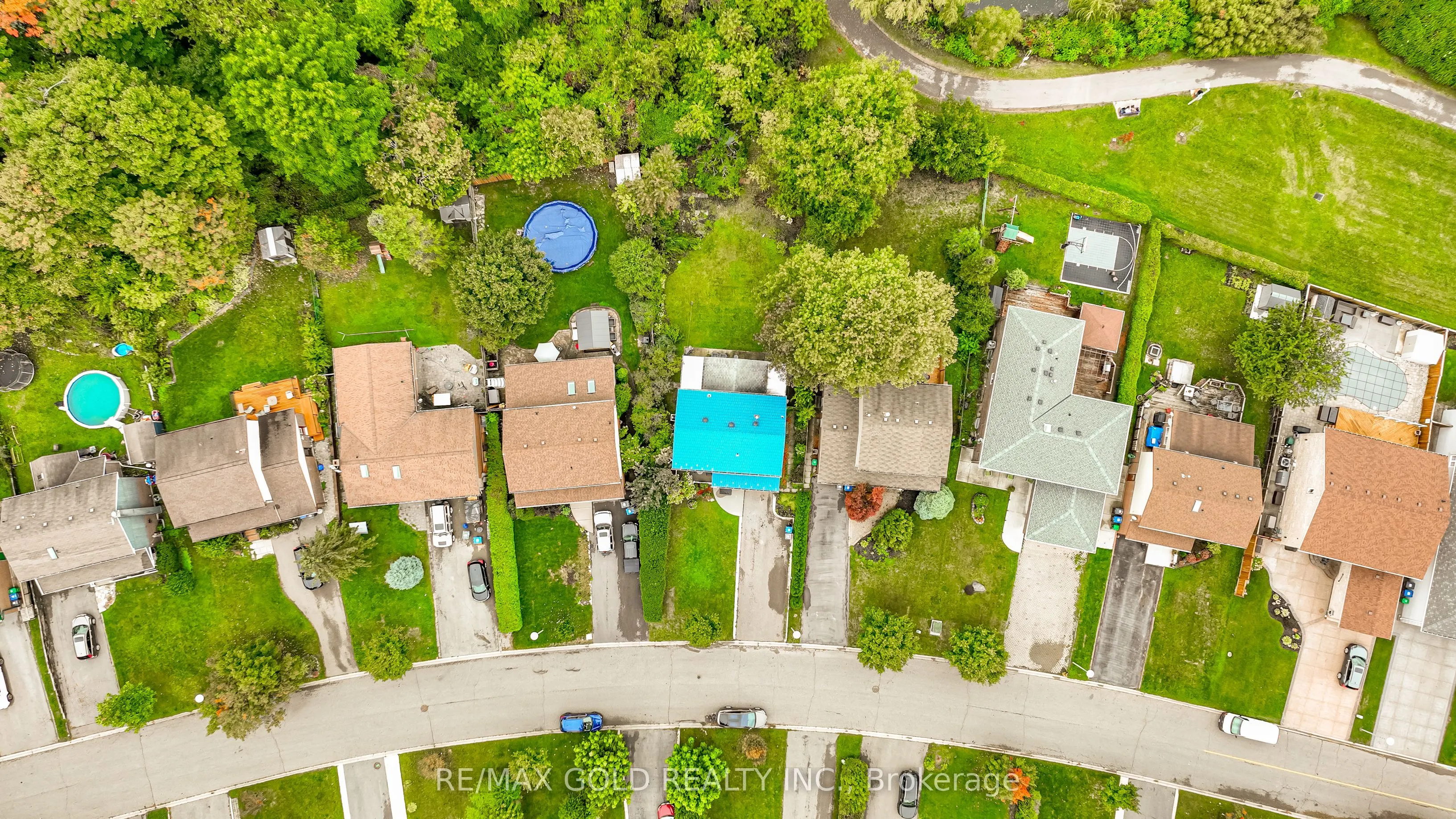 12 Lorraine Crescent