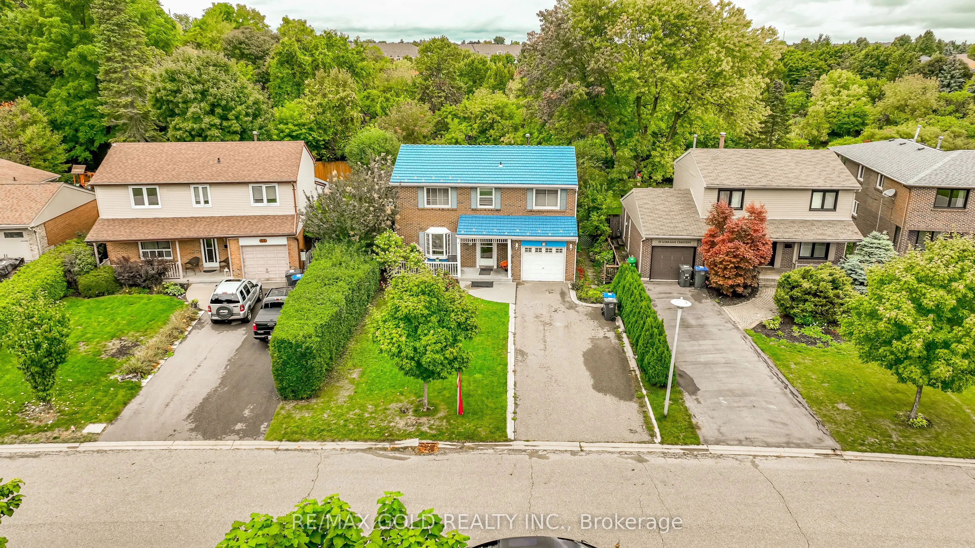 12 Lorraine Crescent